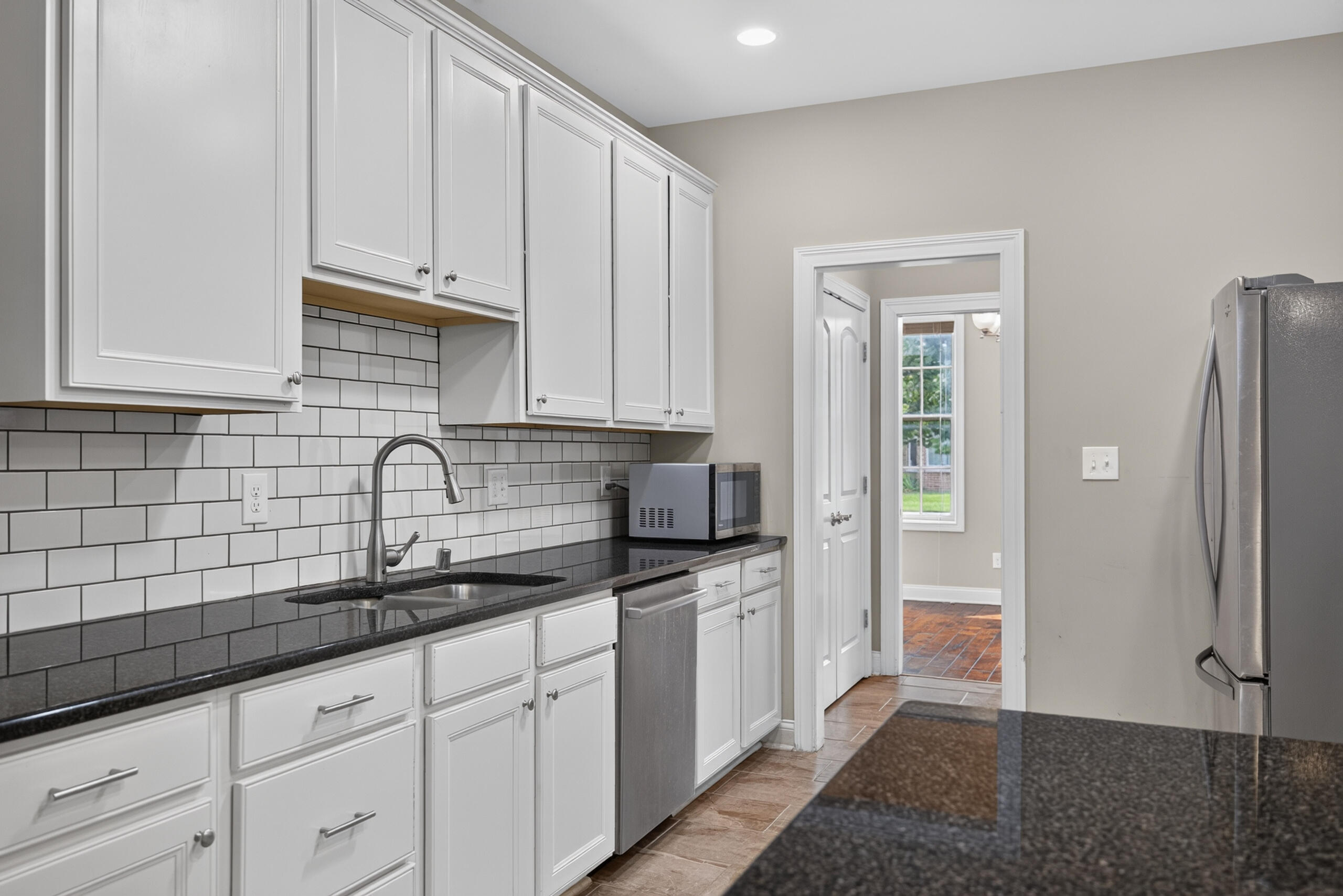 3220 Beacon Street Property Photo 23