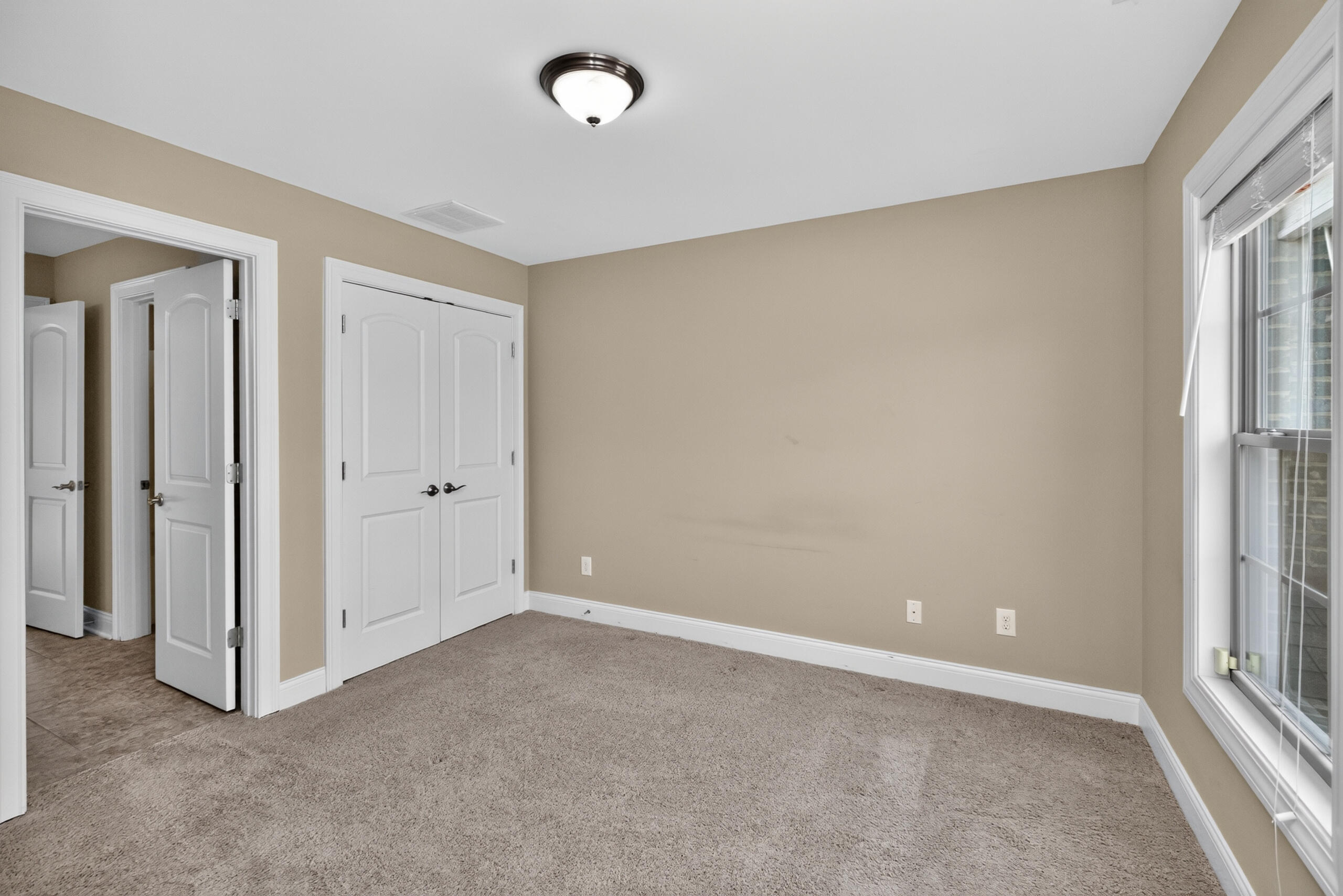 3220 Beacon Street Property Photo 37