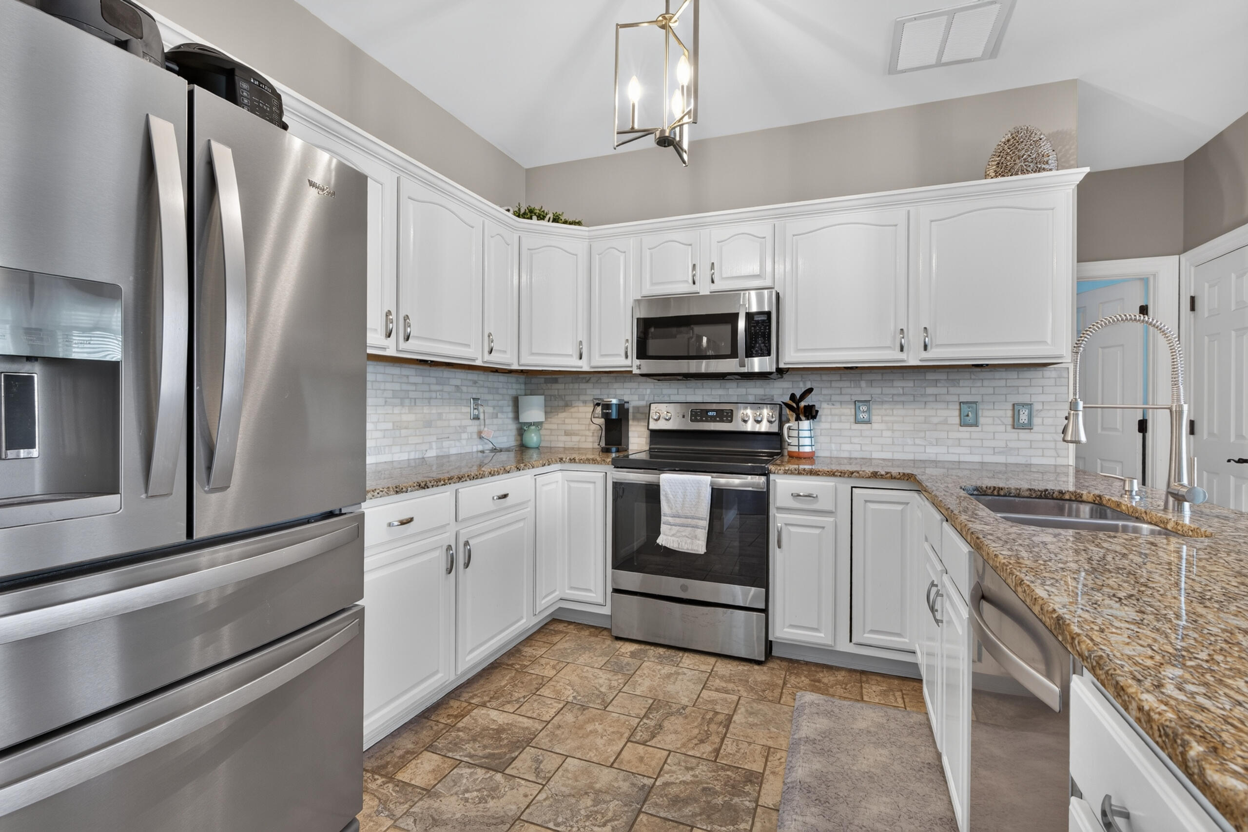 1029 Cedar Ridge Lane Property Photo 12