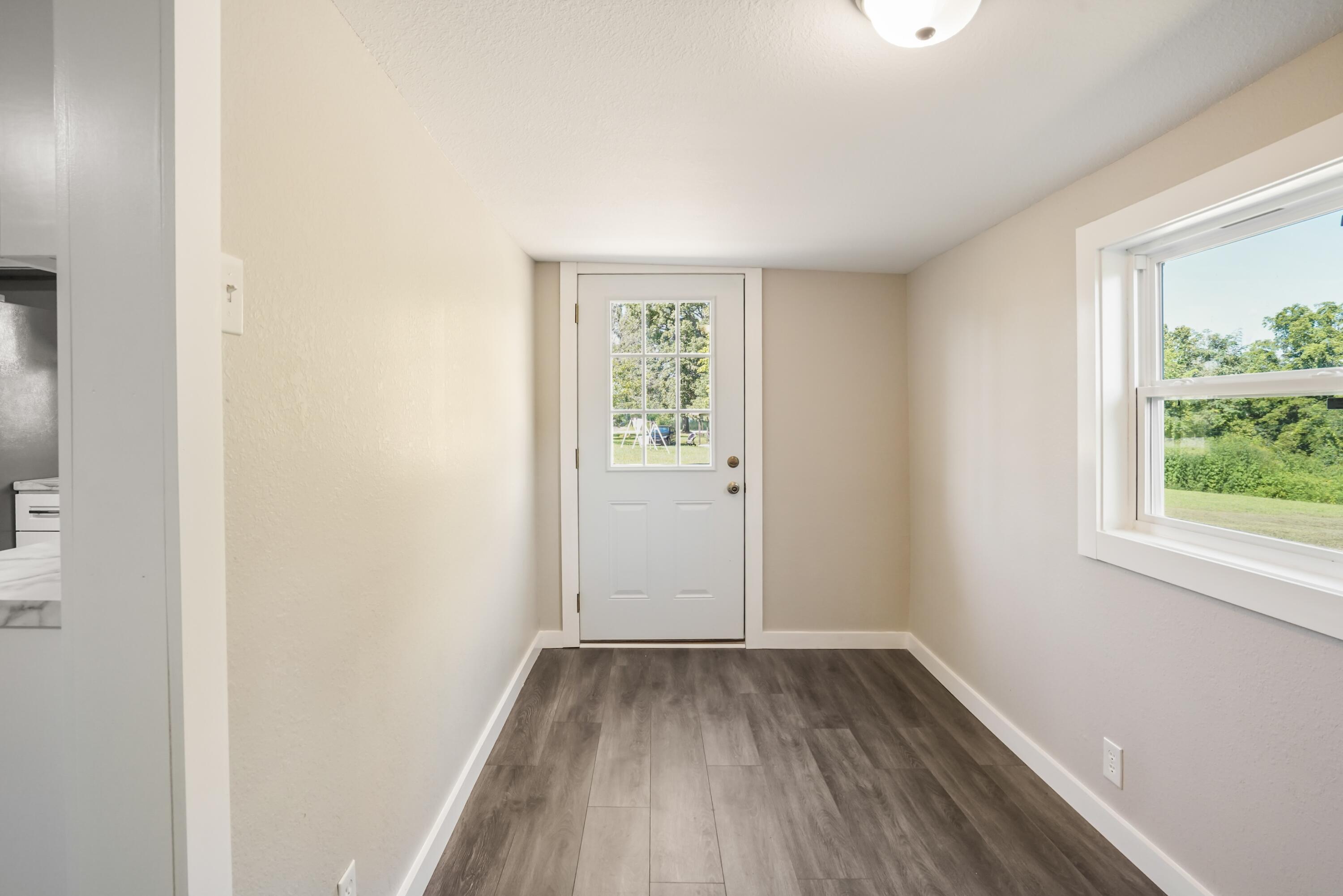 691 Strunk Highway Property Photo 17