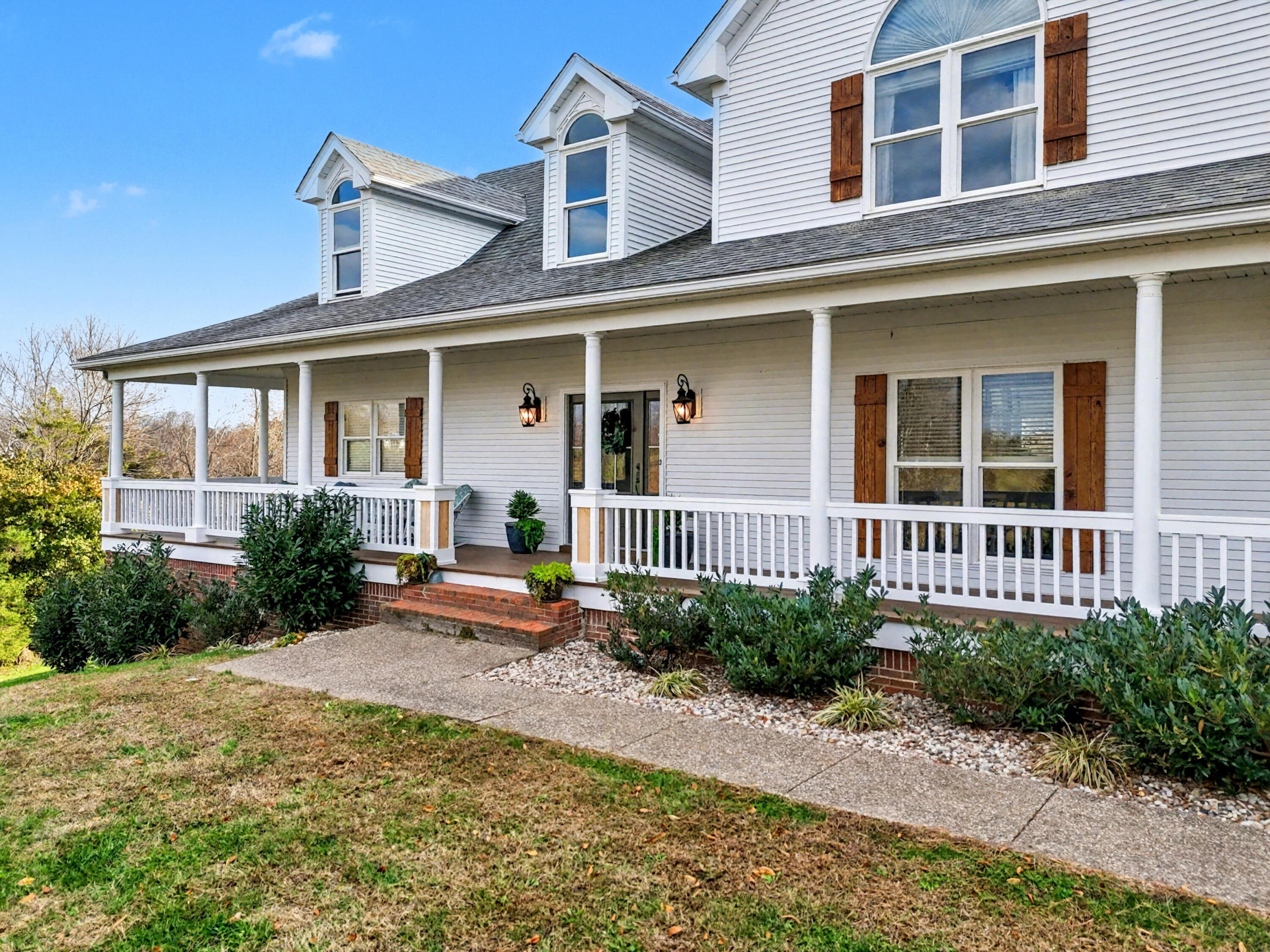 779 Kings Highway Property Photo 3