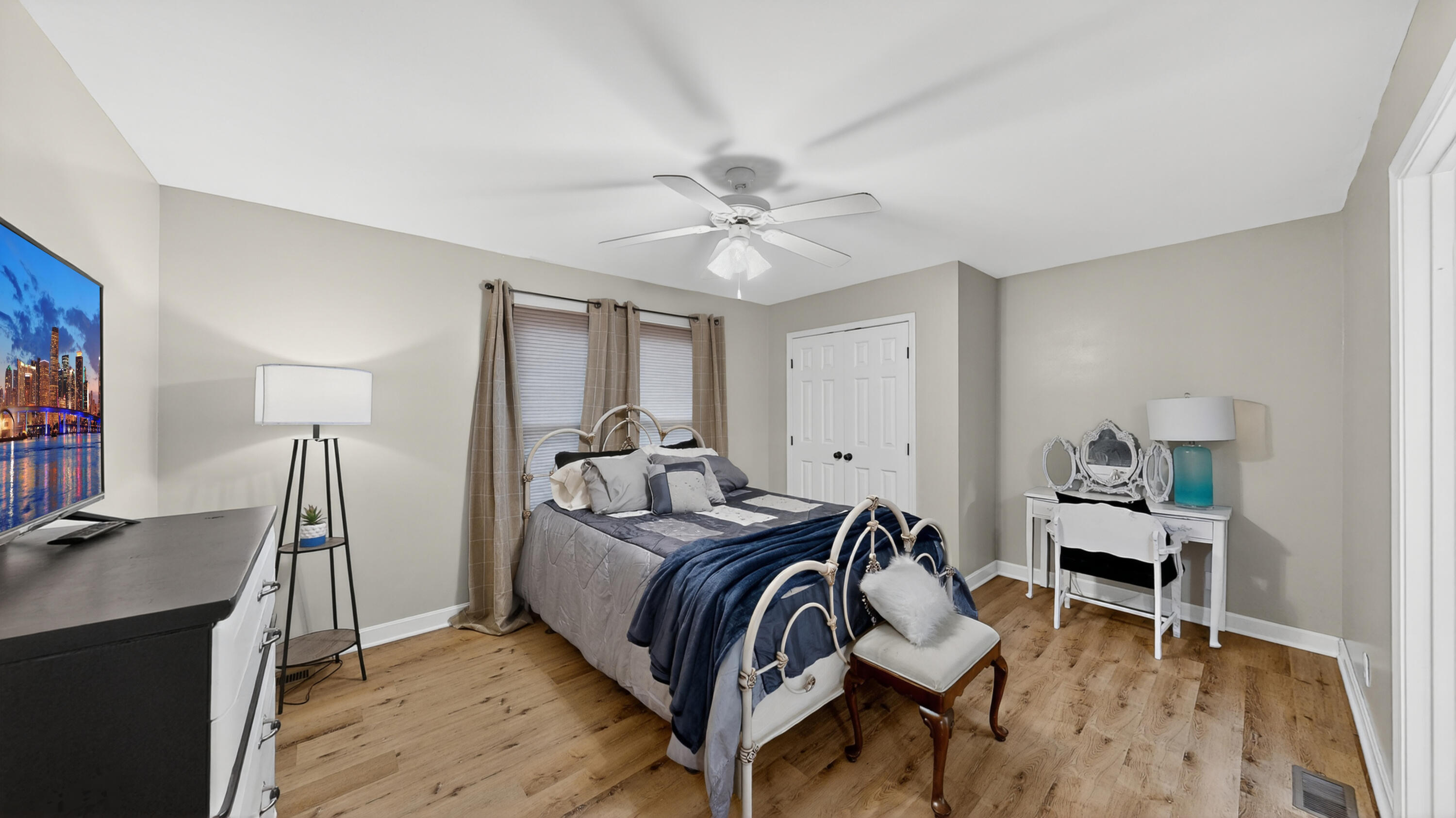 779 Kings Highway Property Photo 30