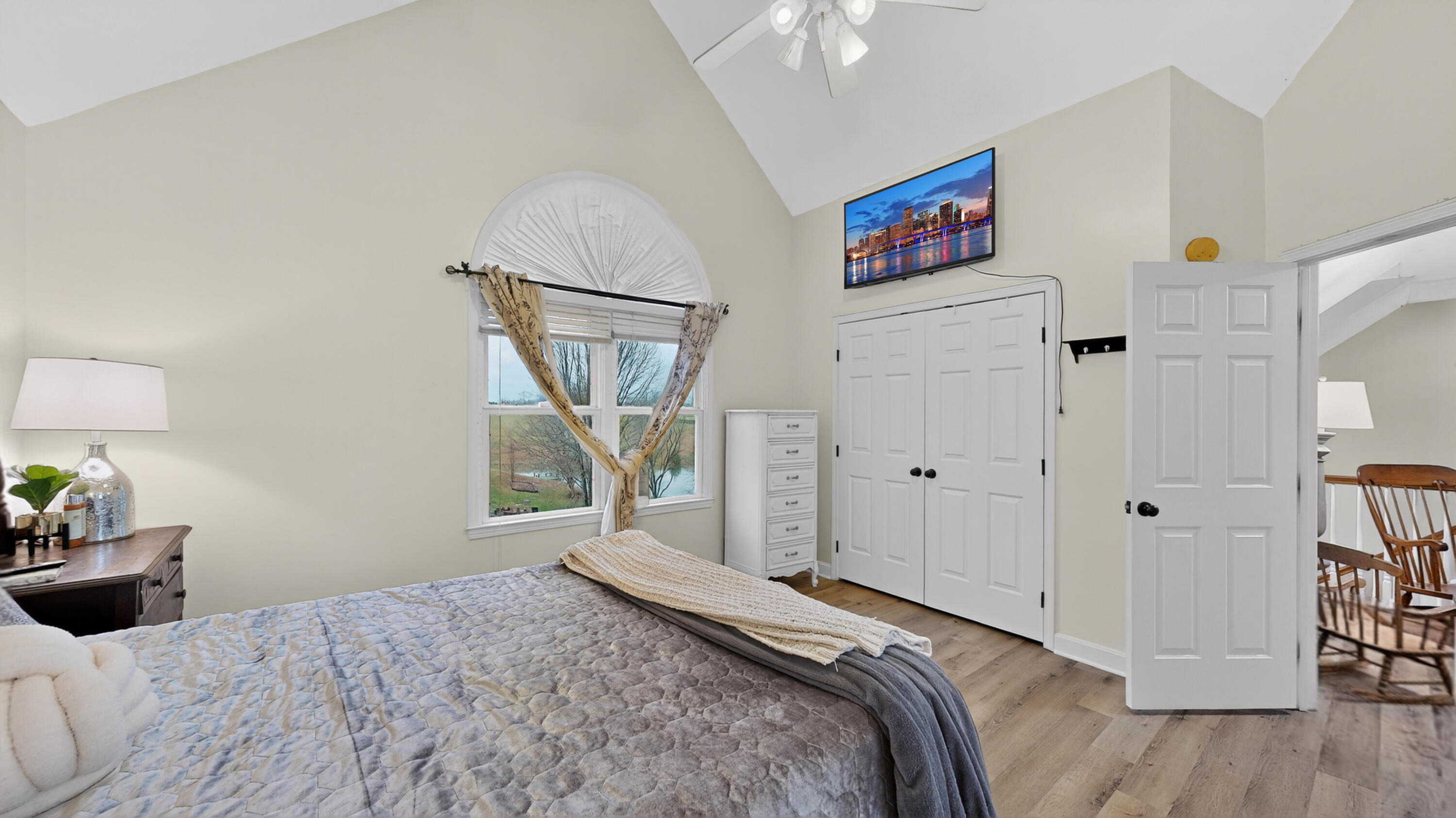 779 Kings Highway Property Photo 33