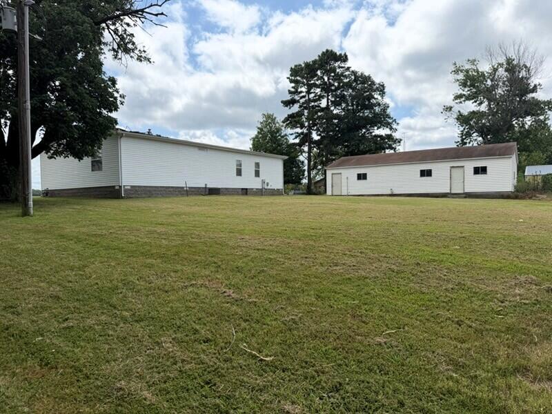 9005 Us-45 Property Photo 3