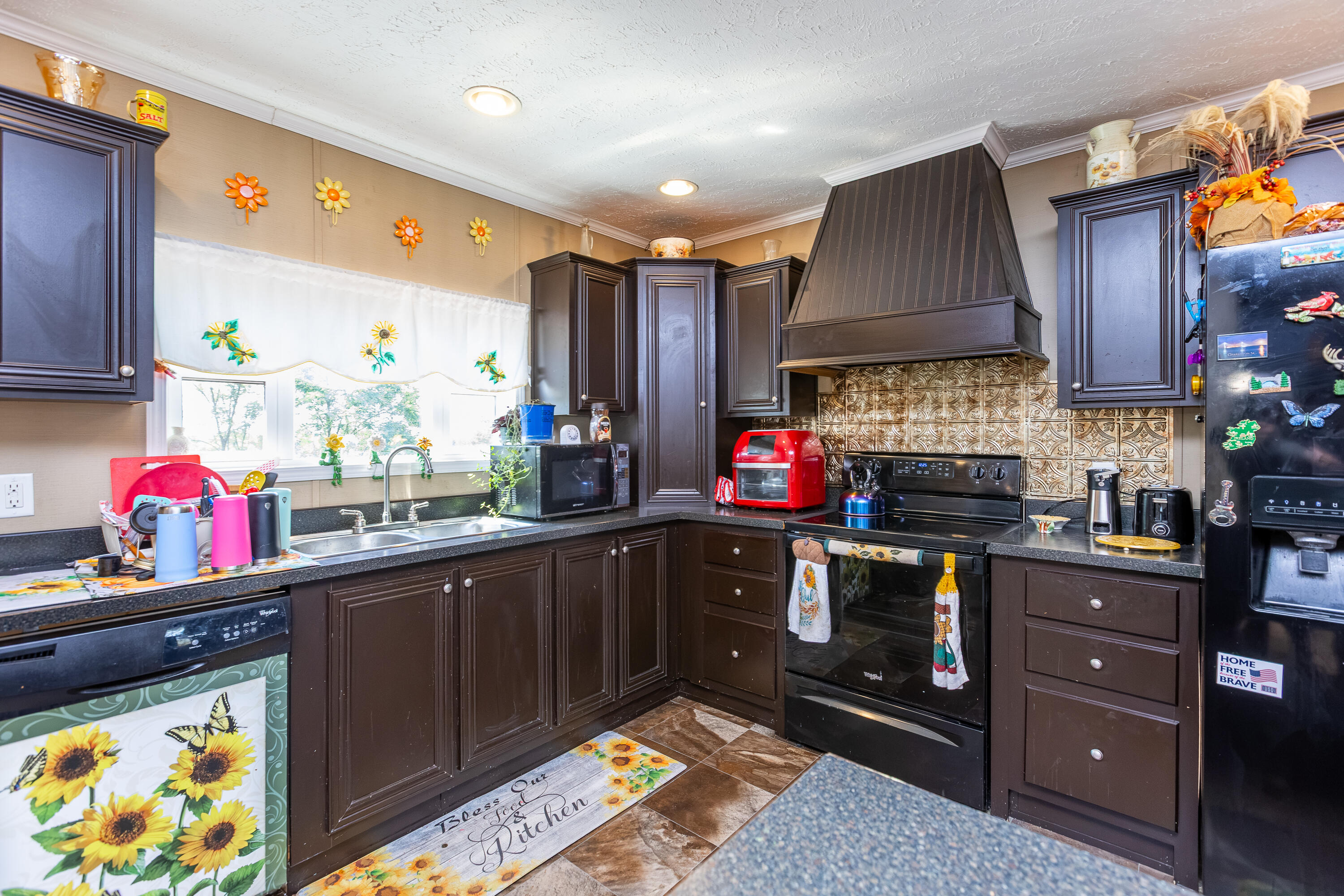 655 Brownings Corner Road Property Photo 7