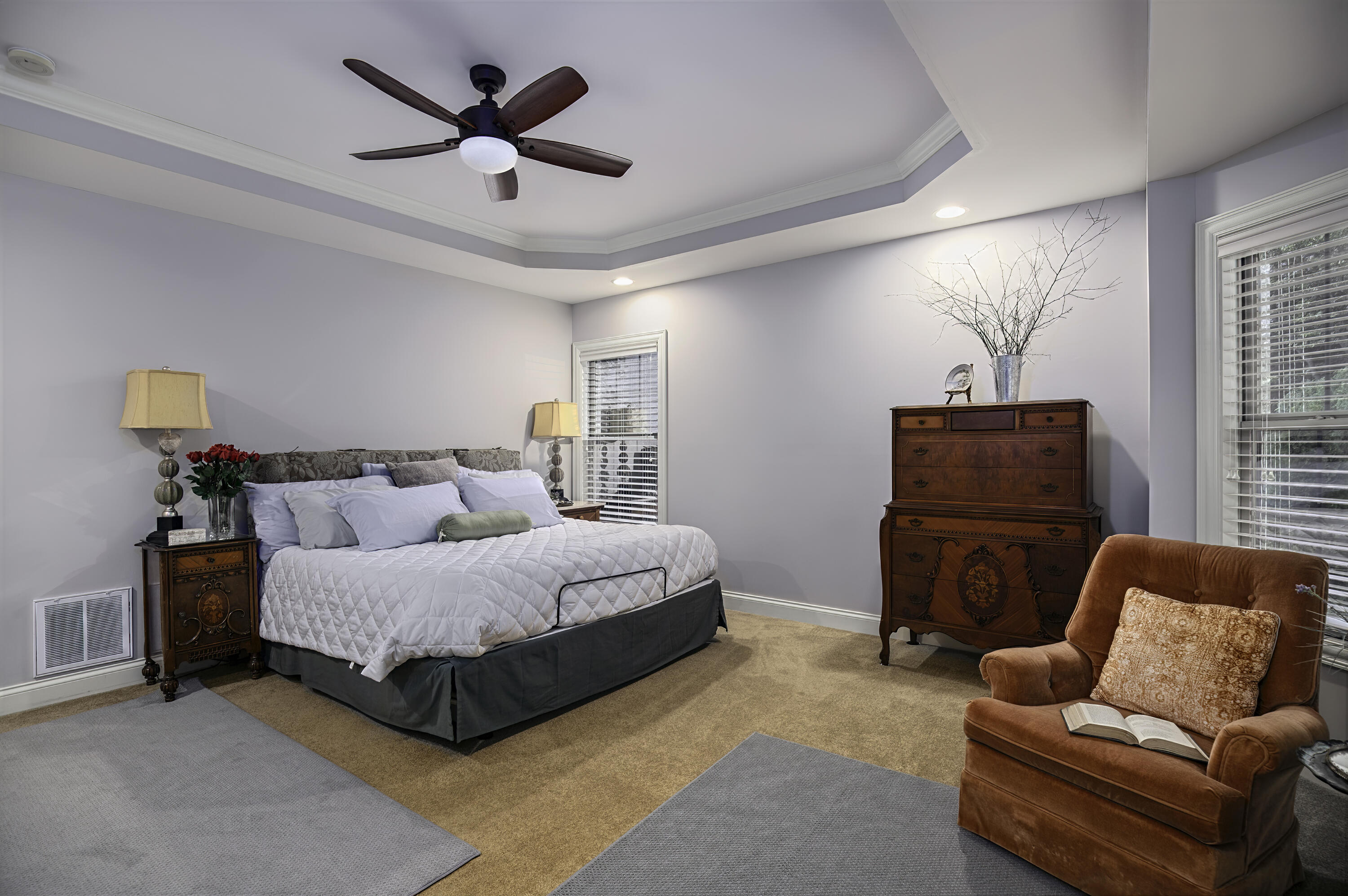 4040 Greentree Road Property Photo 12