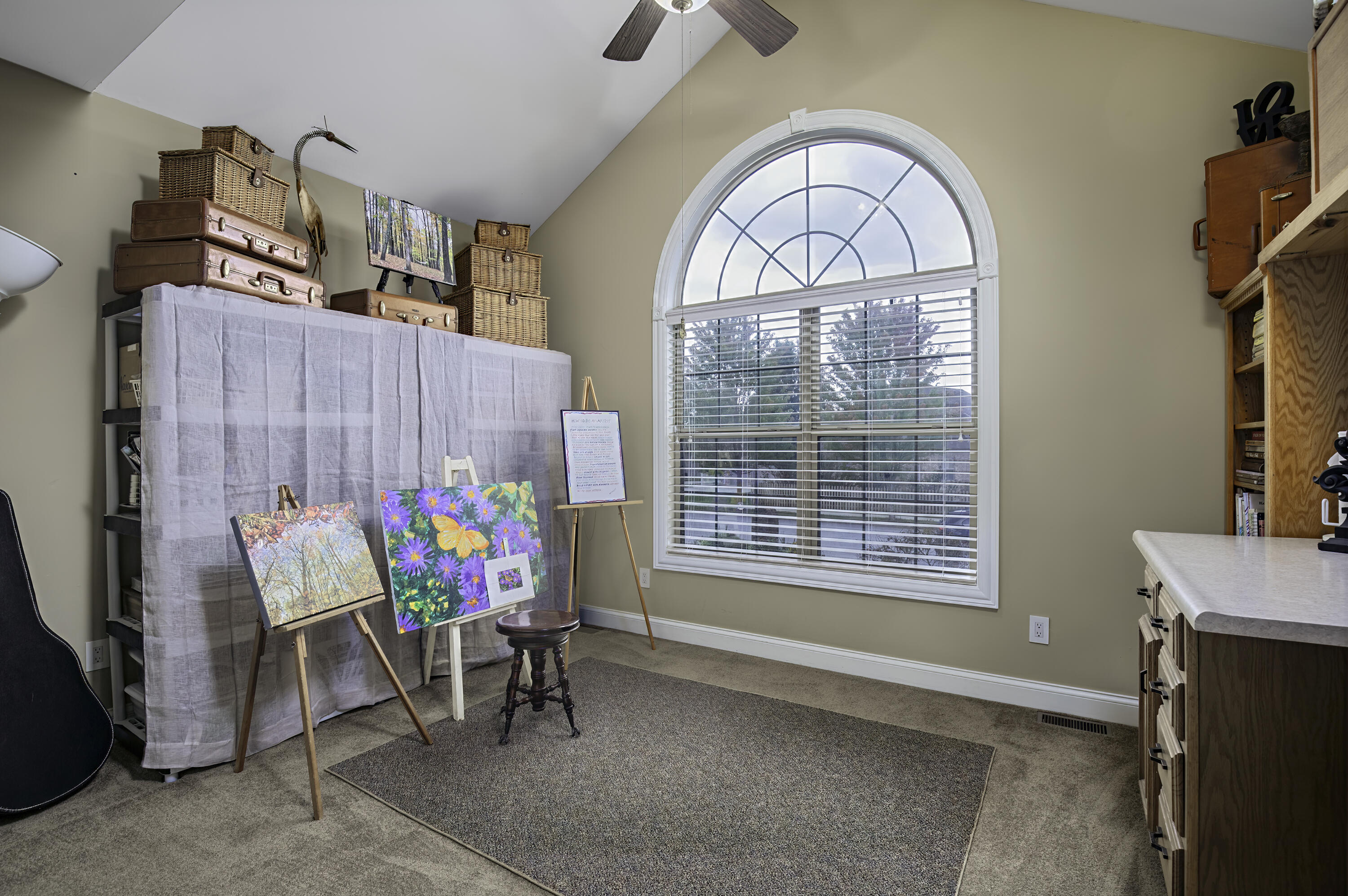 4040 Greentree Road Property Photo 17
