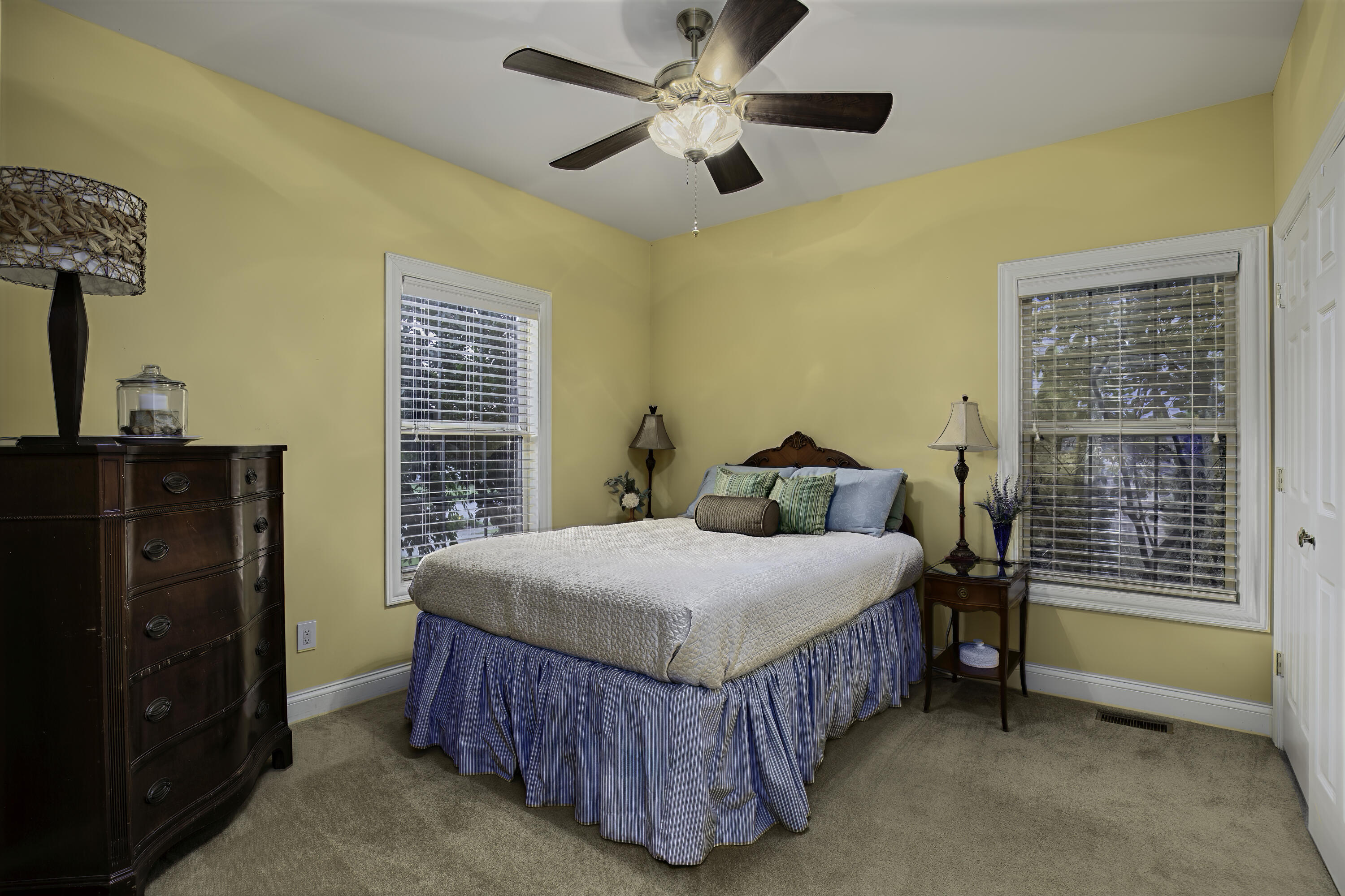 4040 Greentree Road Property Photo 18