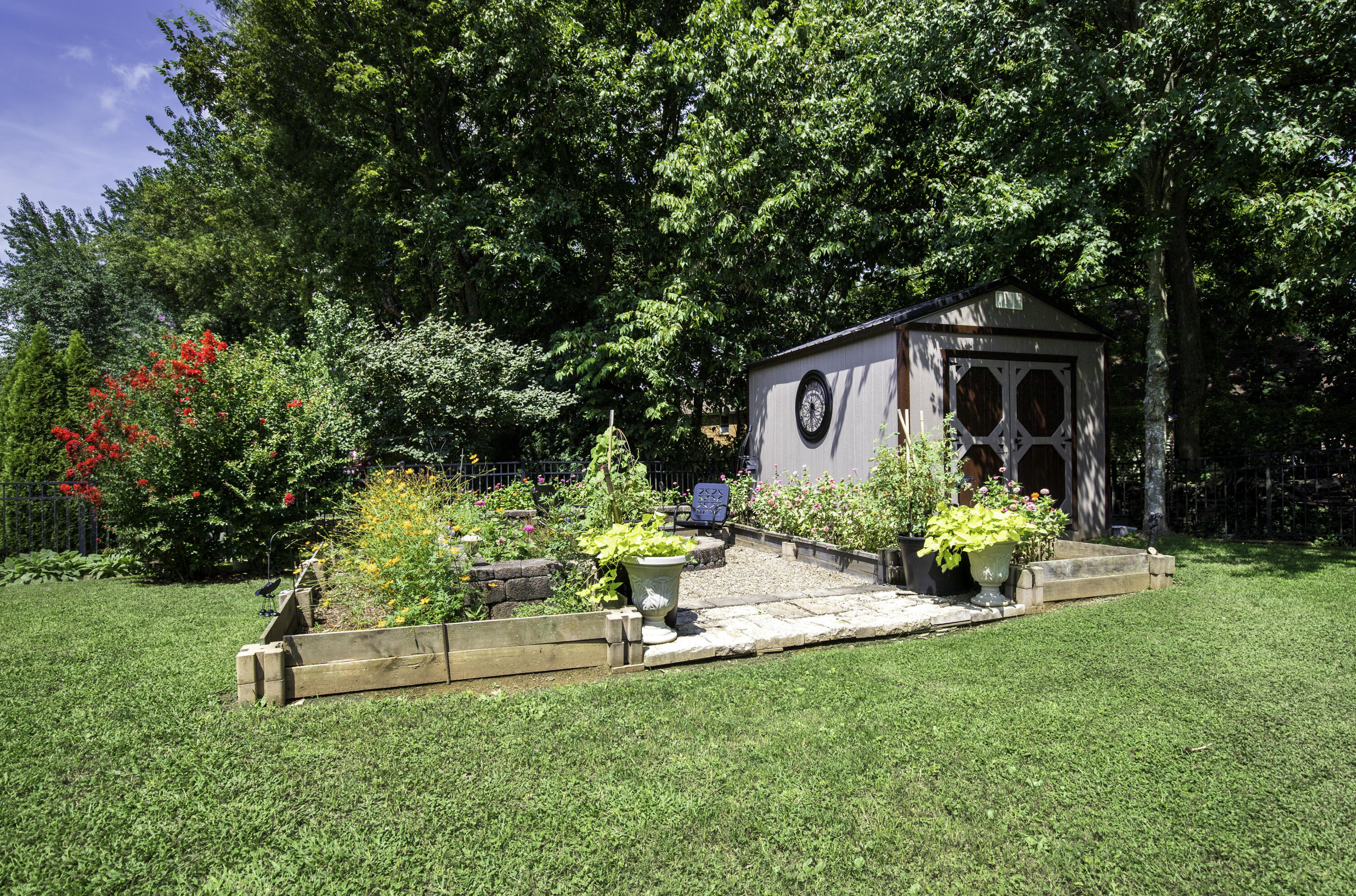 4040 Greentree Road Property Photo 22