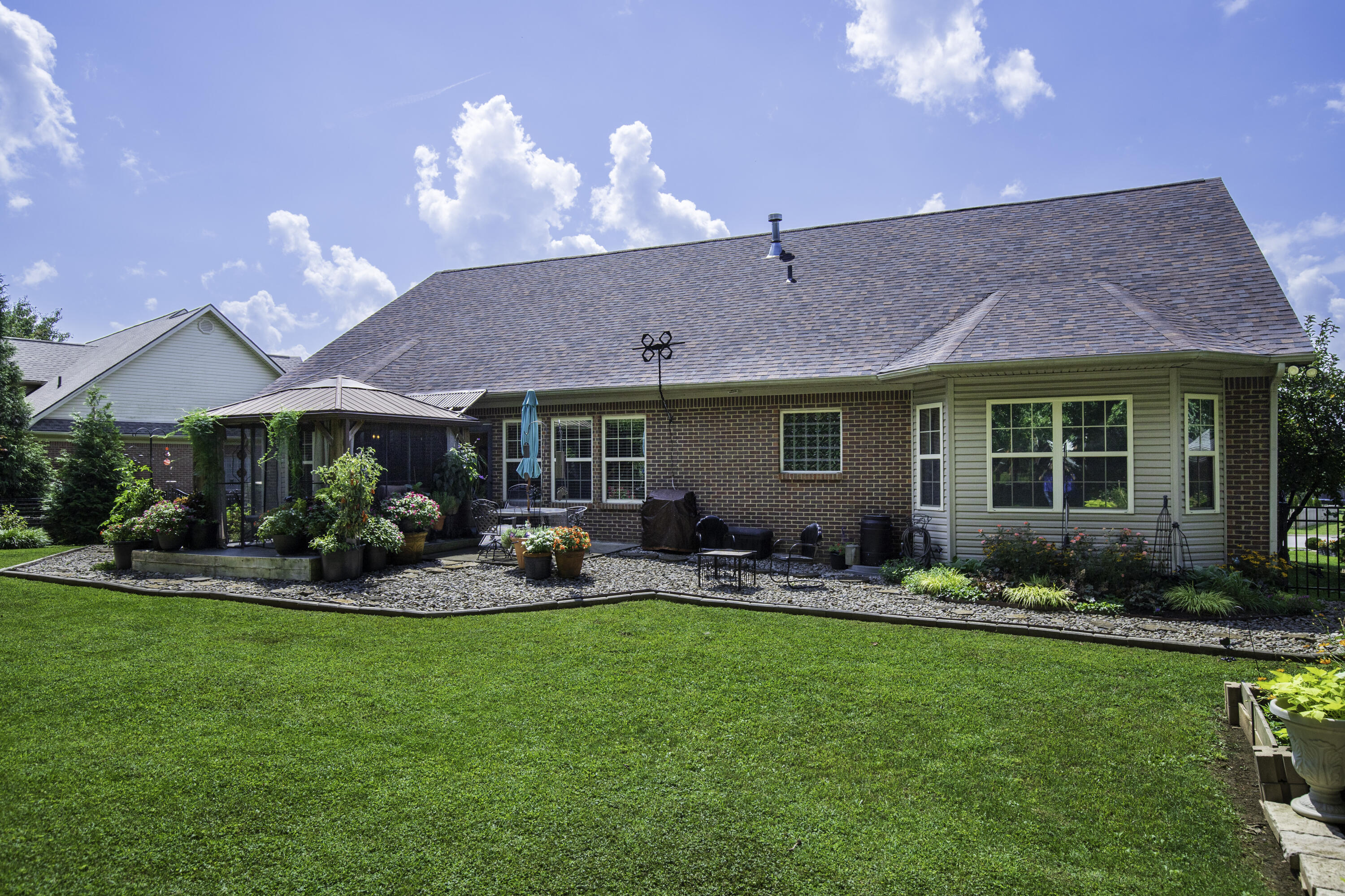 4040 Greentree Road Property Photo 29