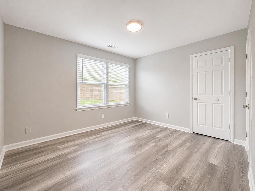211 Mount Vernon Drive Property Photo 3