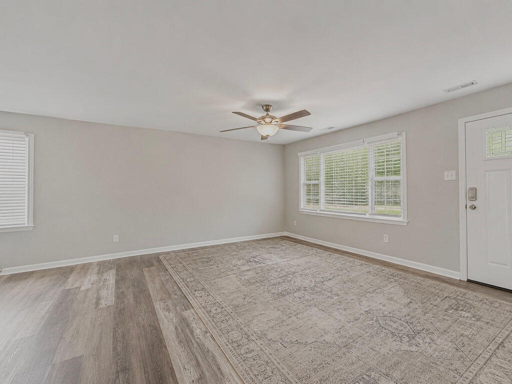 211 Mount Vernon Drive Property Photo 4