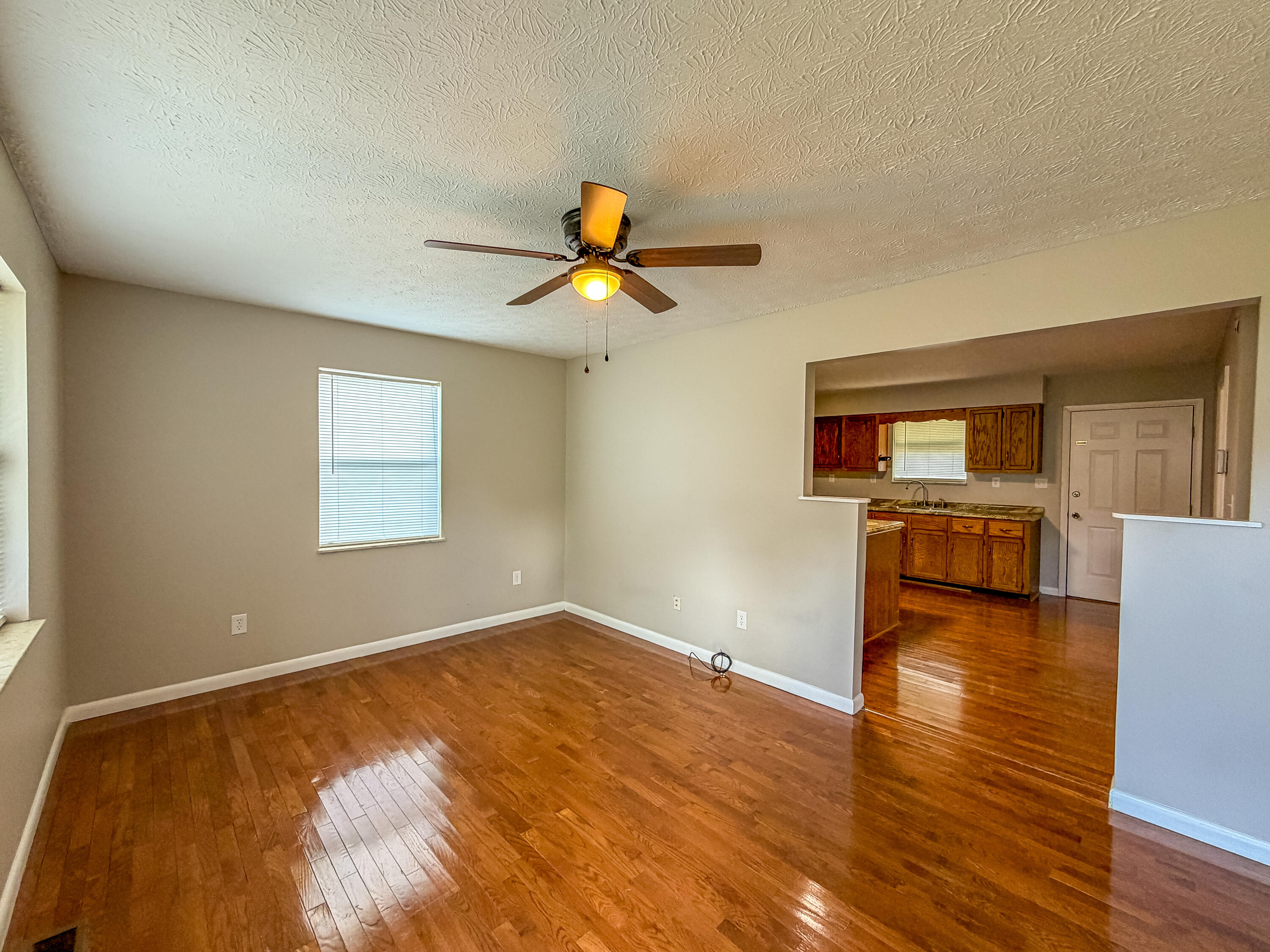 1029 Cardinal Drive Property Photo 13