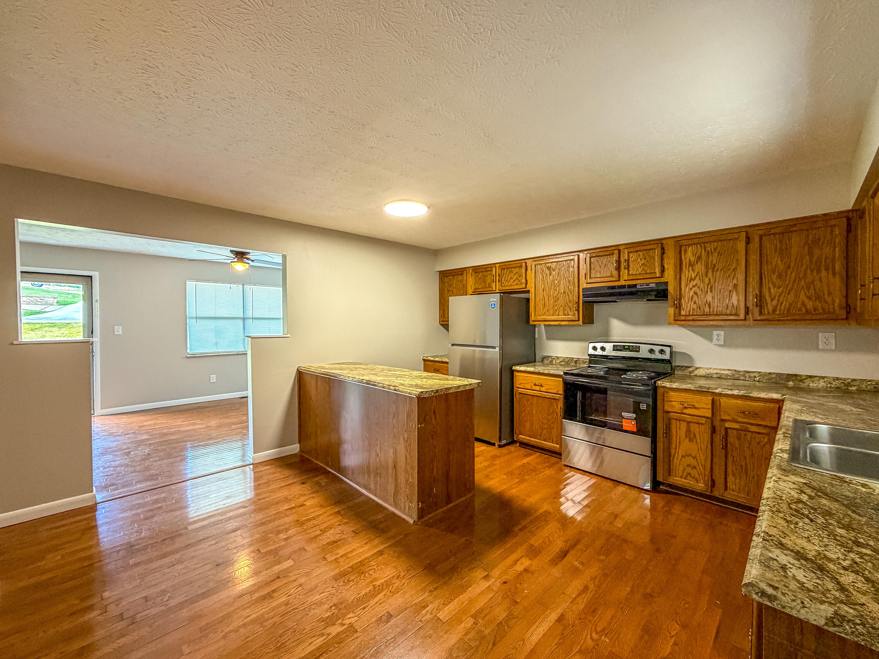 1029 Cardinal Drive Property Photo 16