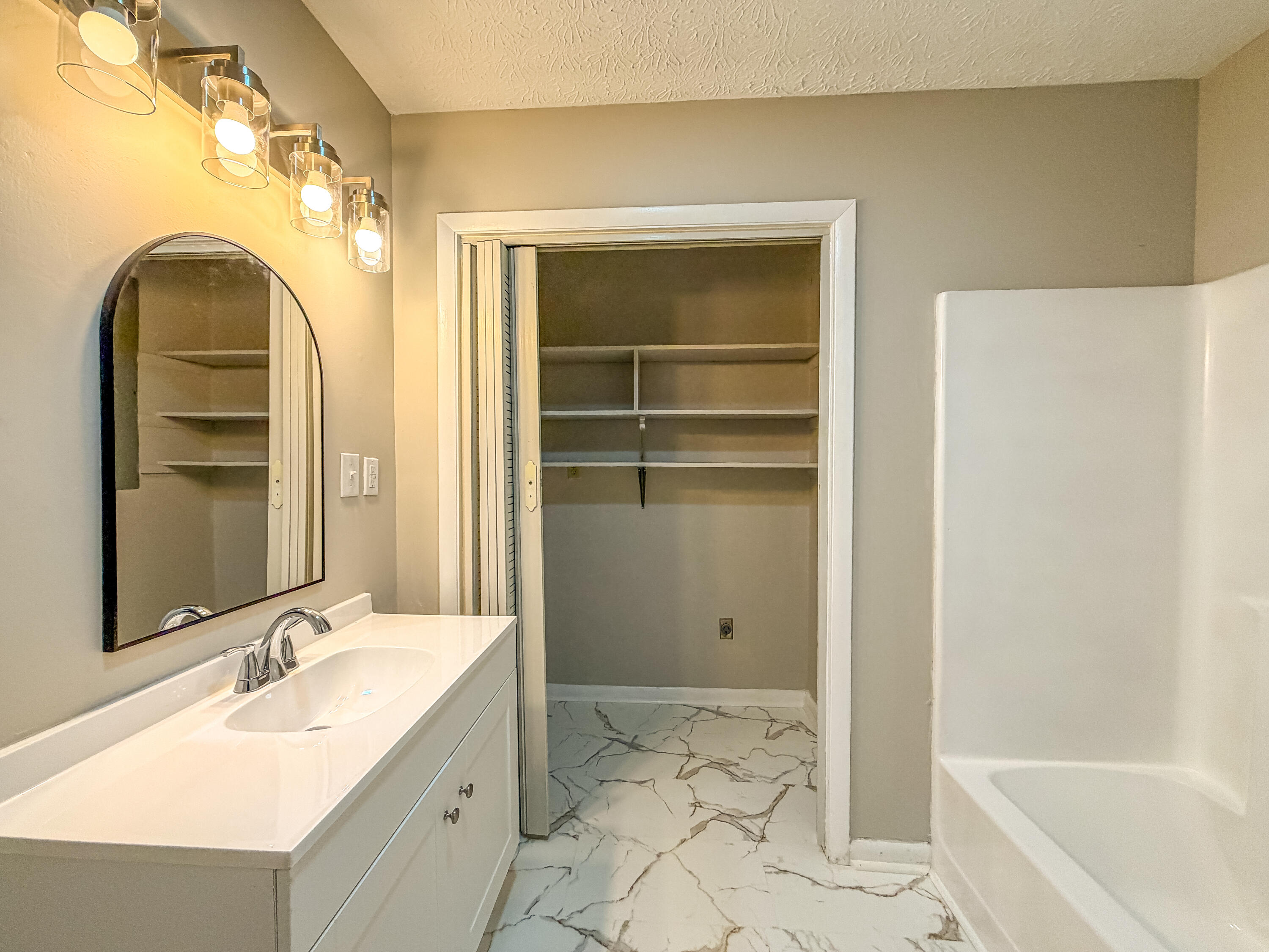 1029 Cardinal Drive Property Photo 22