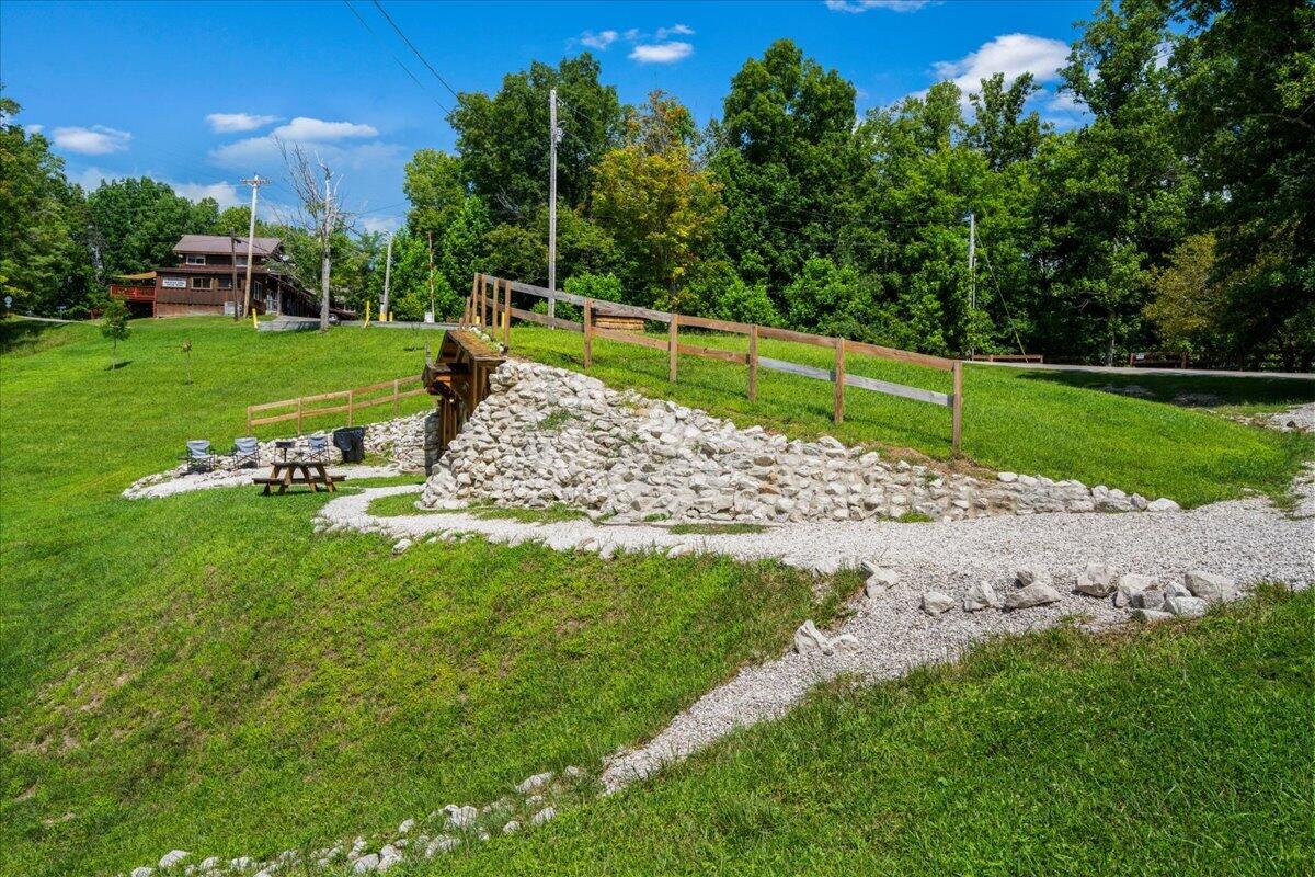 554 Cliffview Road Property Photo 12