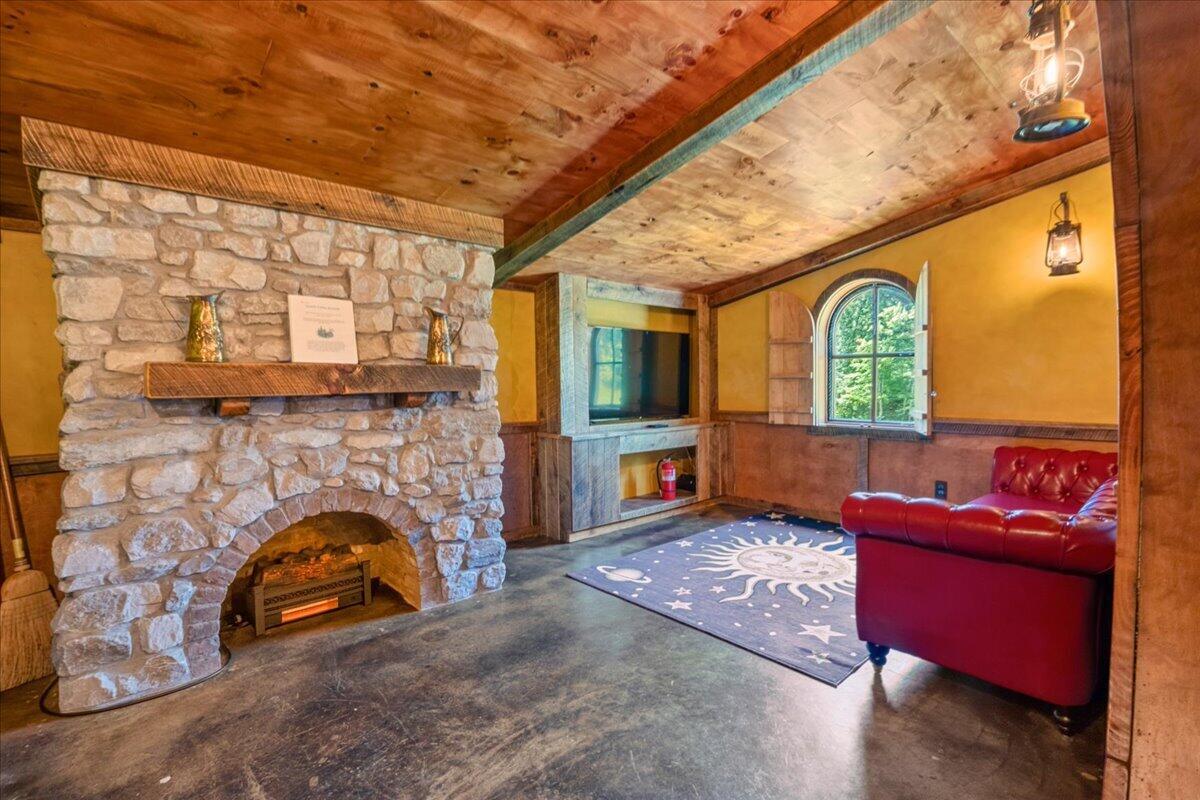 554 Cliffview Road Property Photo 23