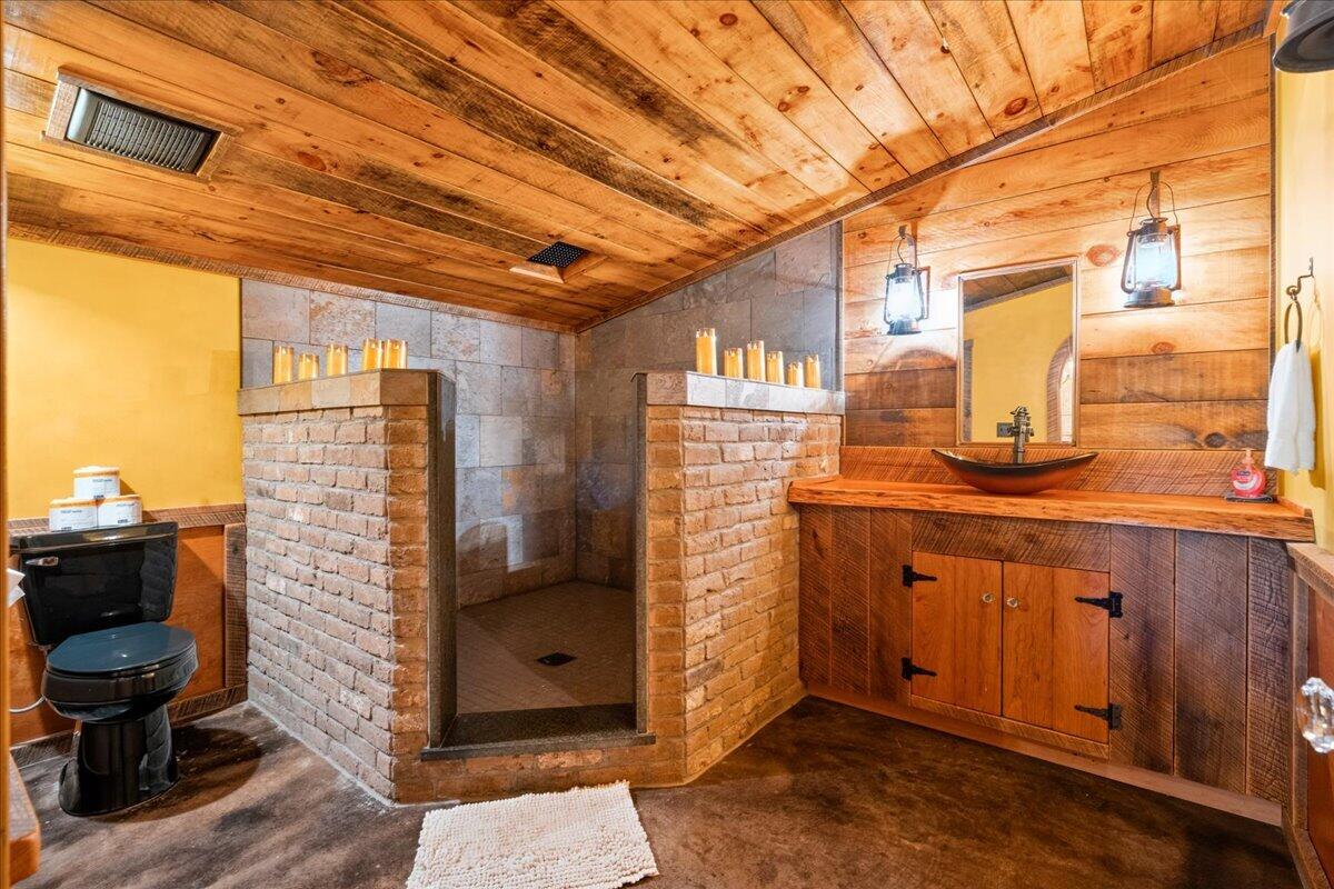 554 Cliffview Road Property Photo 34