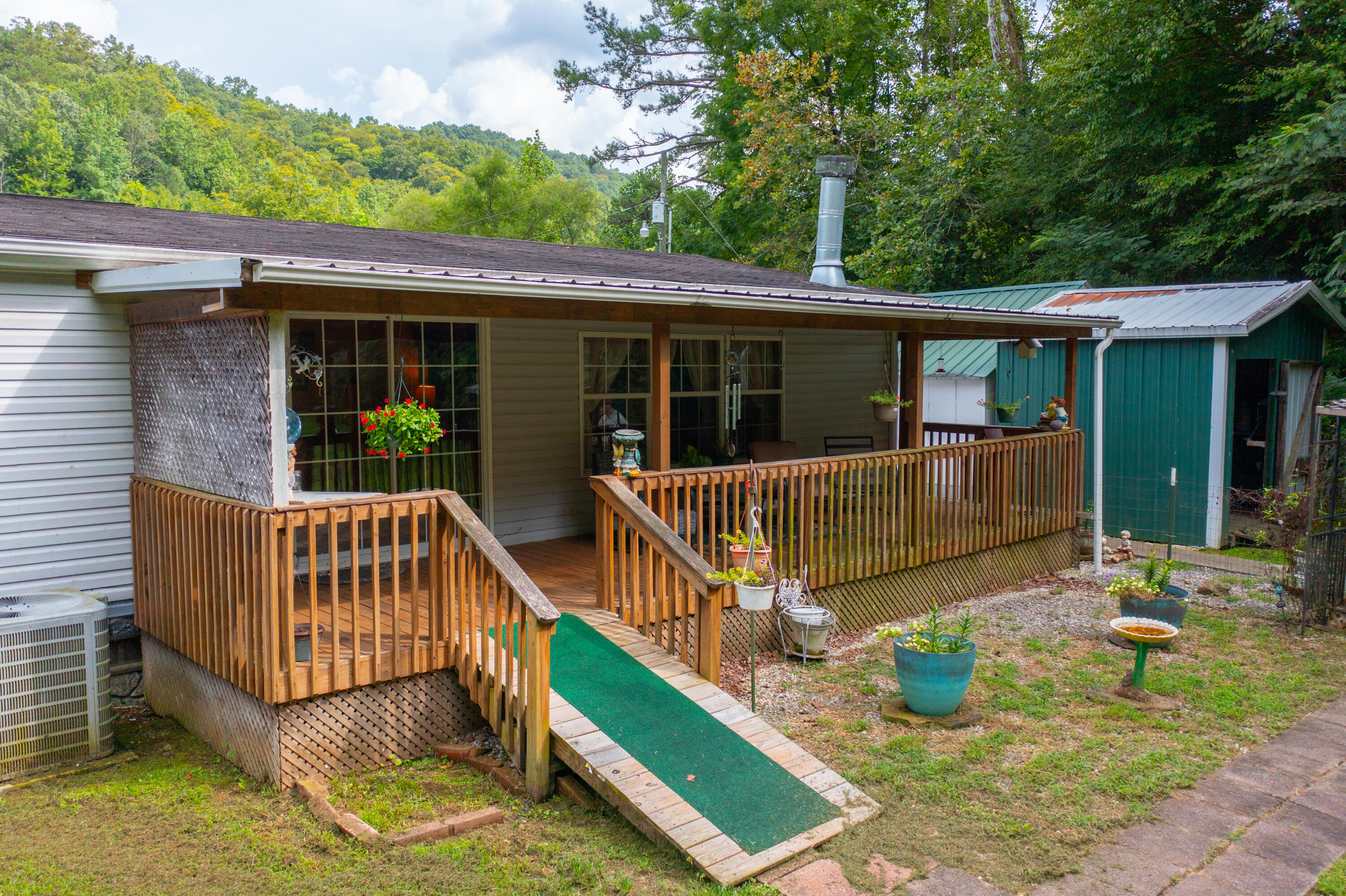 4718 Ky-1809 Property Photo 17
