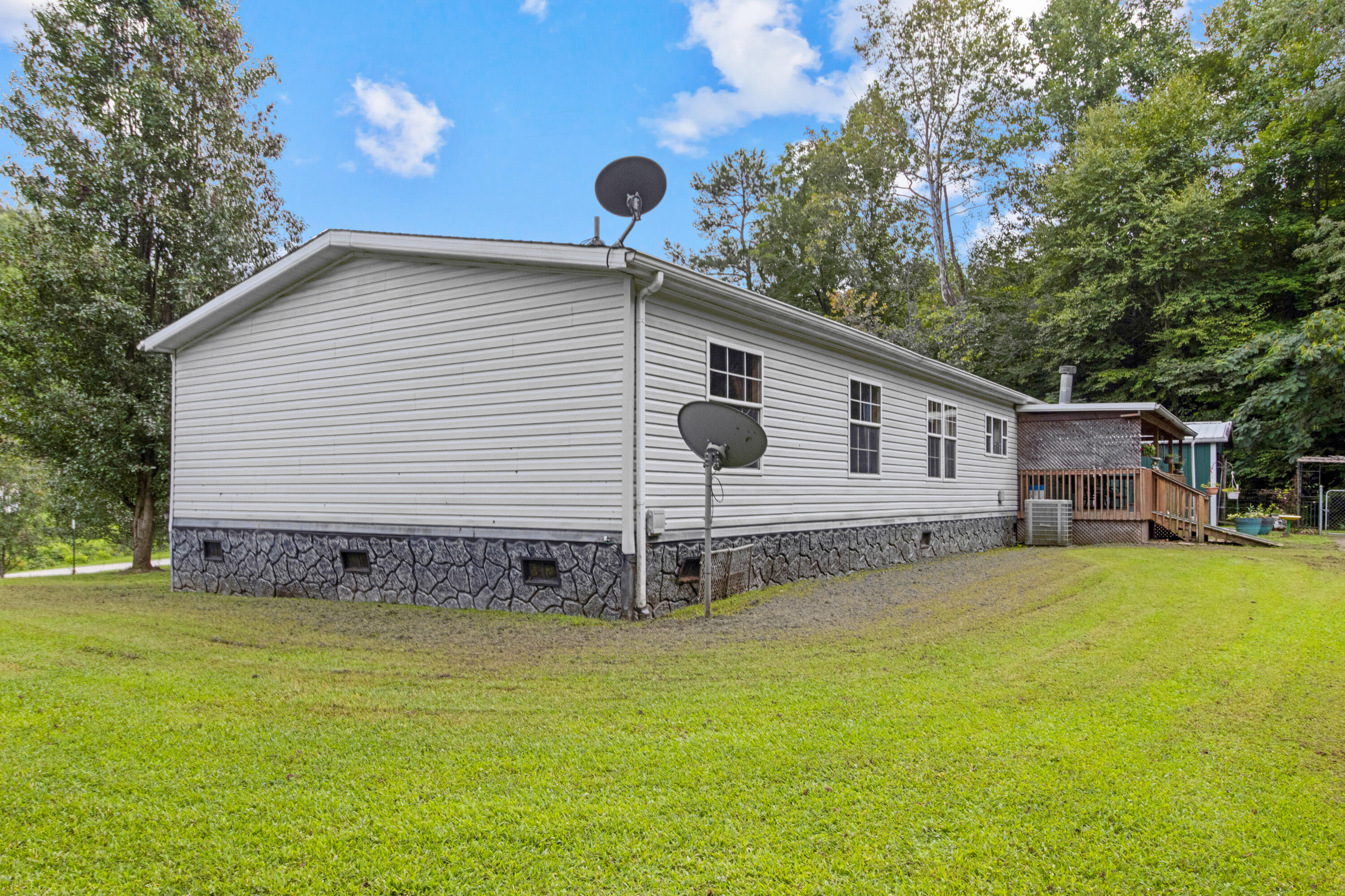 4718 Ky-1809 Property Photo 48