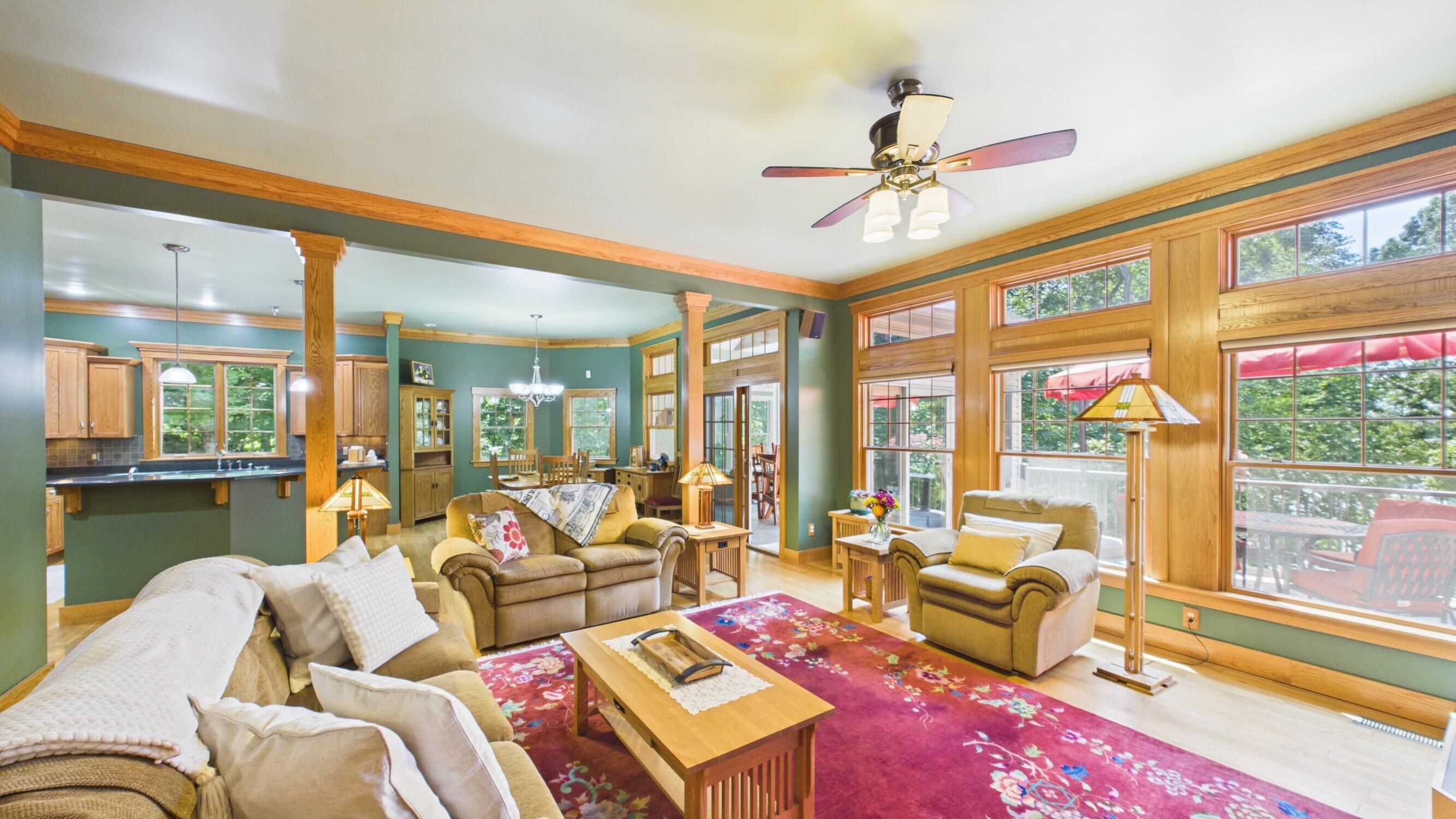 284 Crystal Creek Circle Property Photo 10