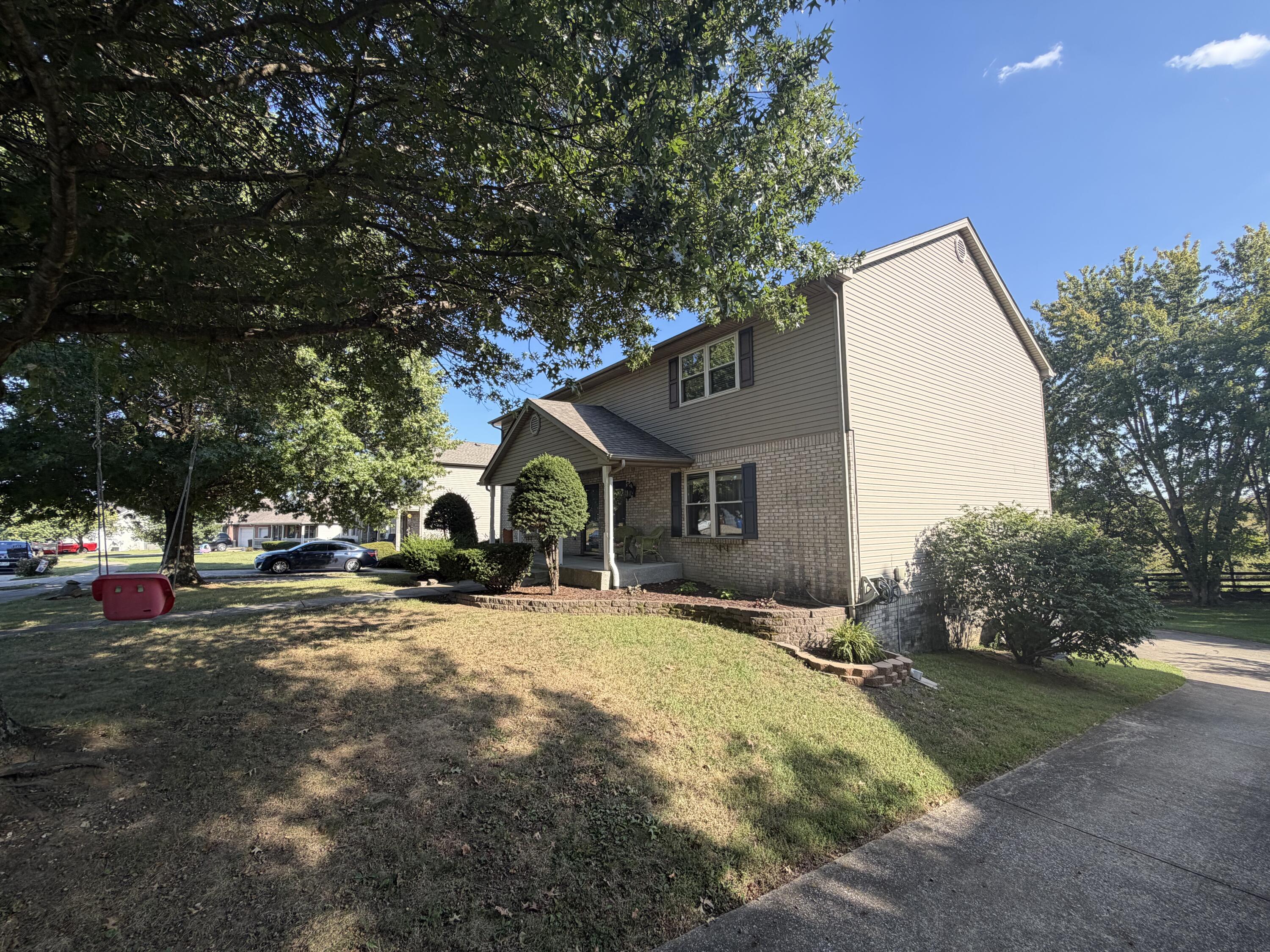 127 Bay Hill Drive Property Photo 3