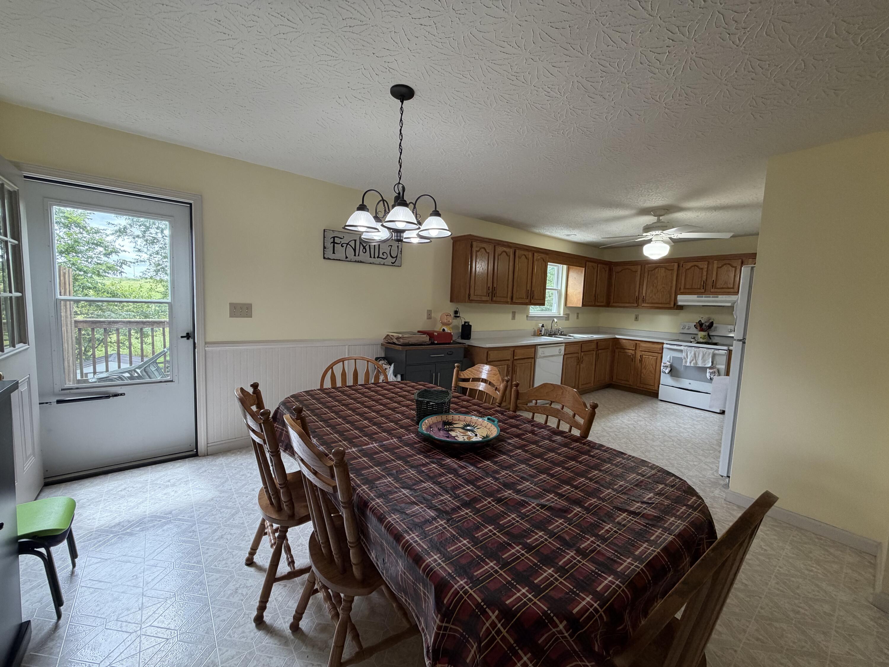 127 Bay Hill Drive Property Photo 15