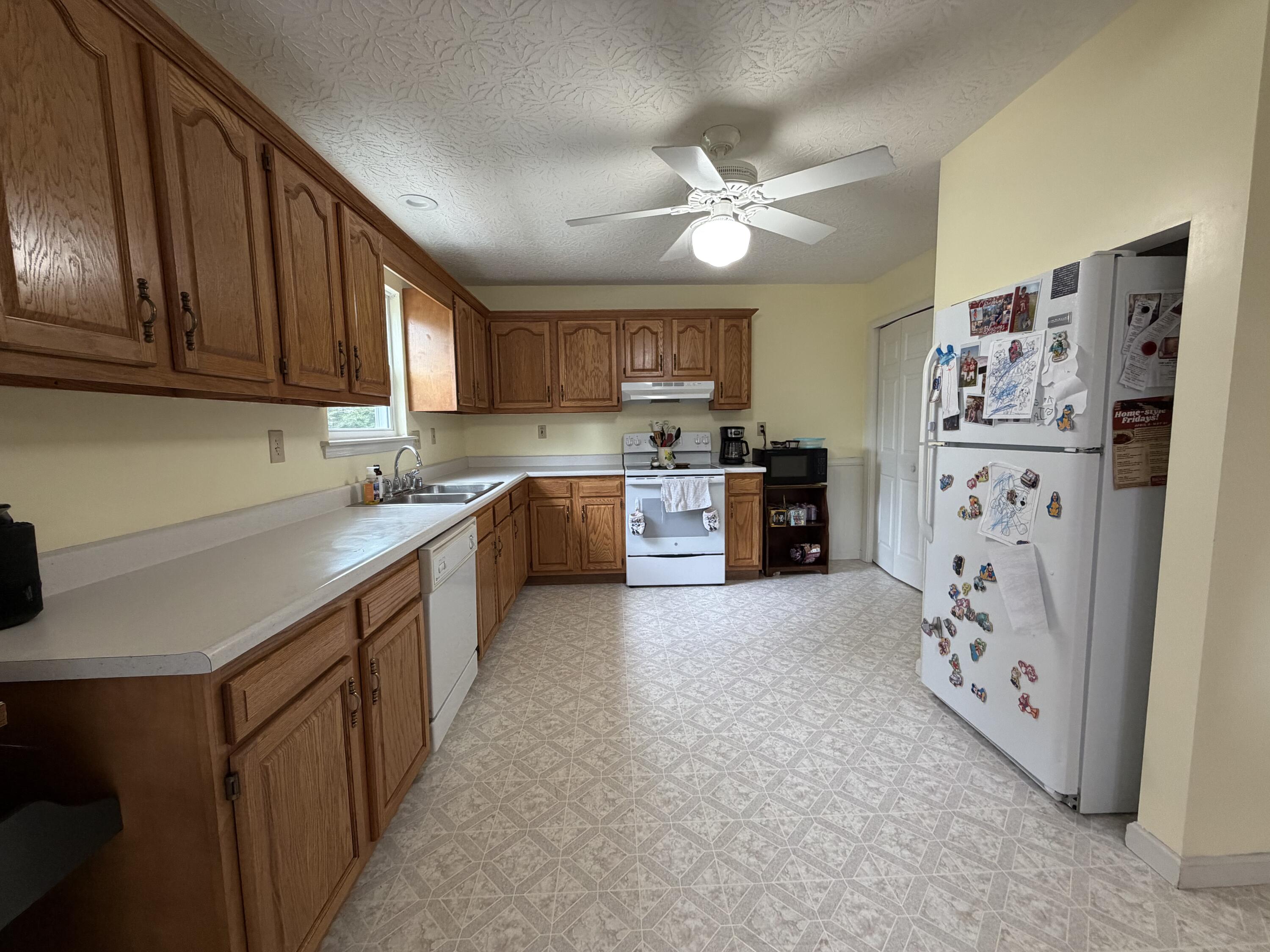 127 Bay Hill Drive Property Photo 17
