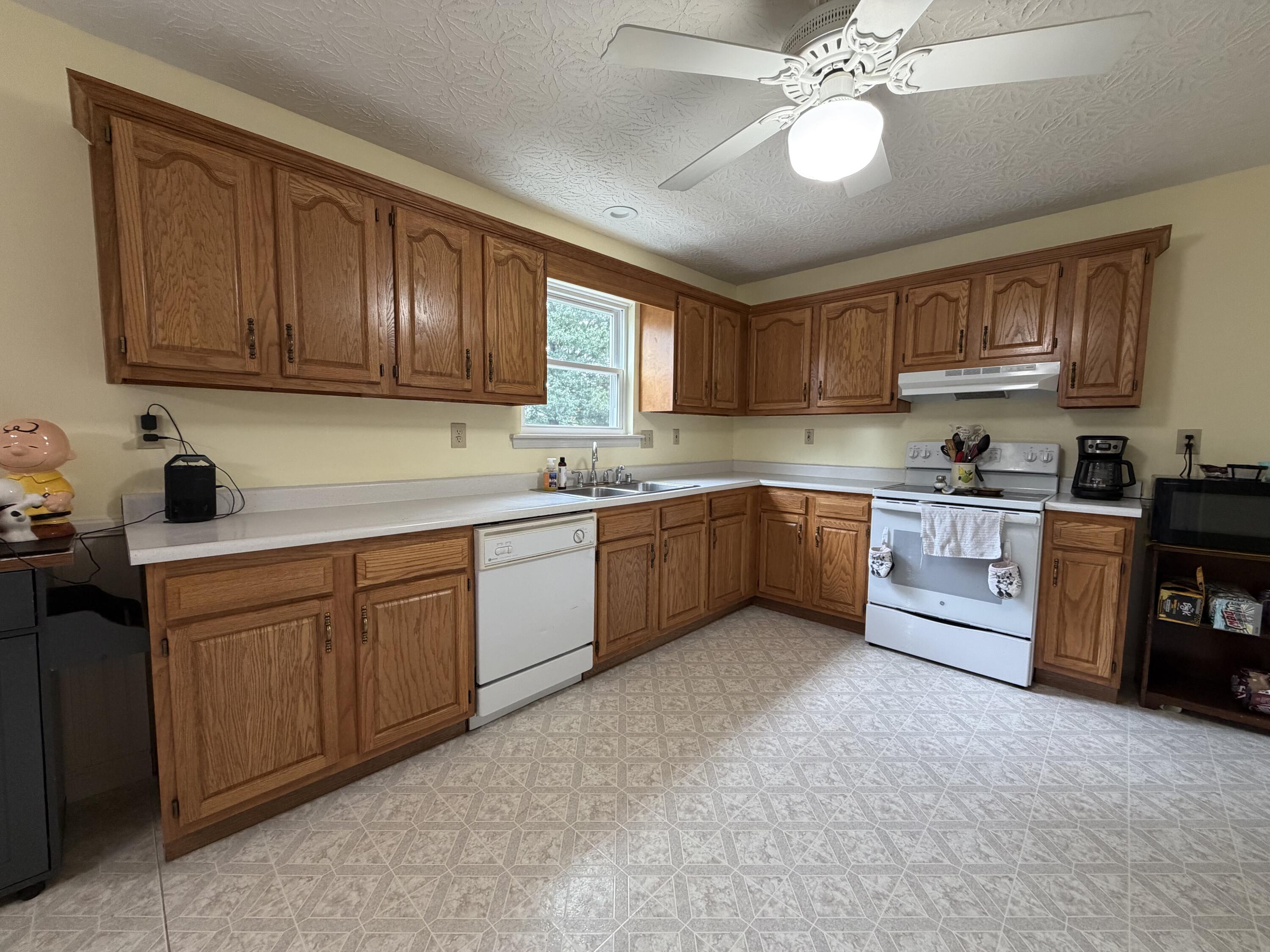 127 Bay Hill Drive Property Photo 19