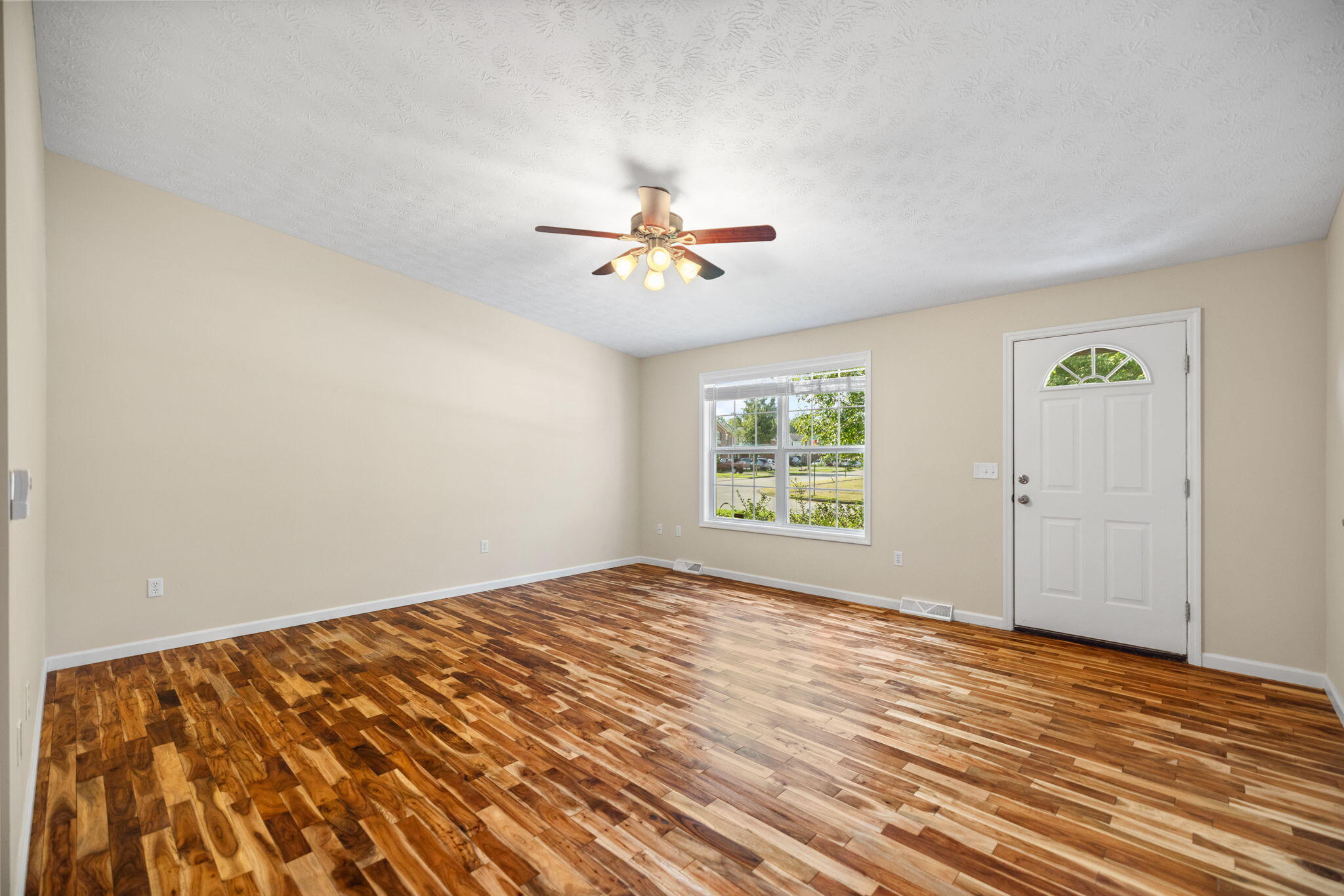 100 Henry Drive Property Photo 6