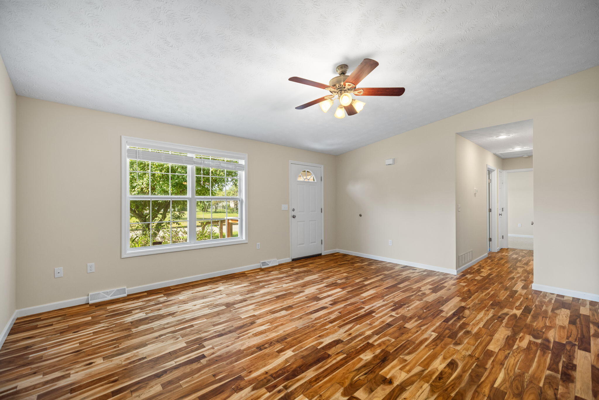 100 Henry Drive Property Photo 8