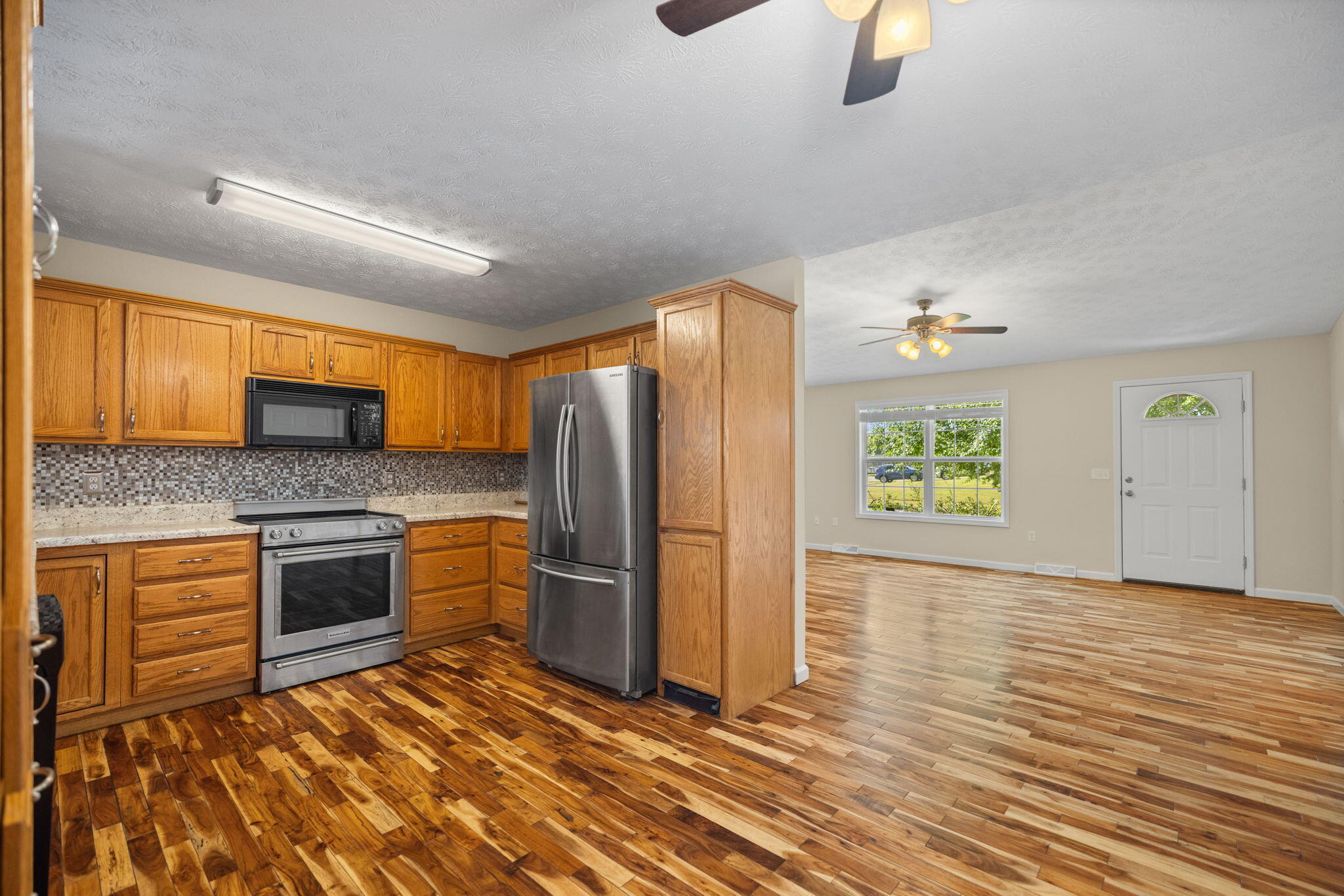 100 Henry Drive Property Photo 12