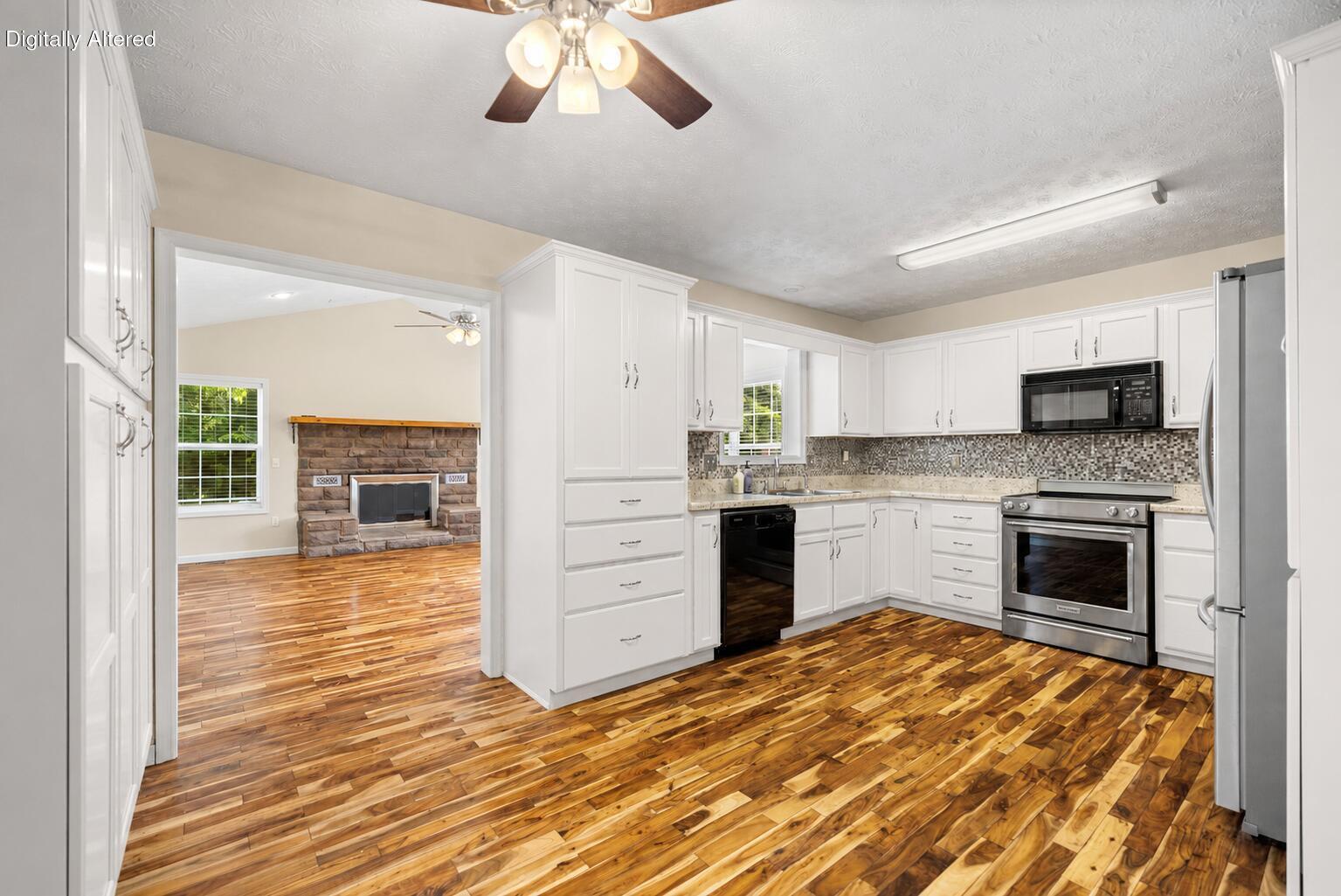 100 Henry Drive Property Photo 15