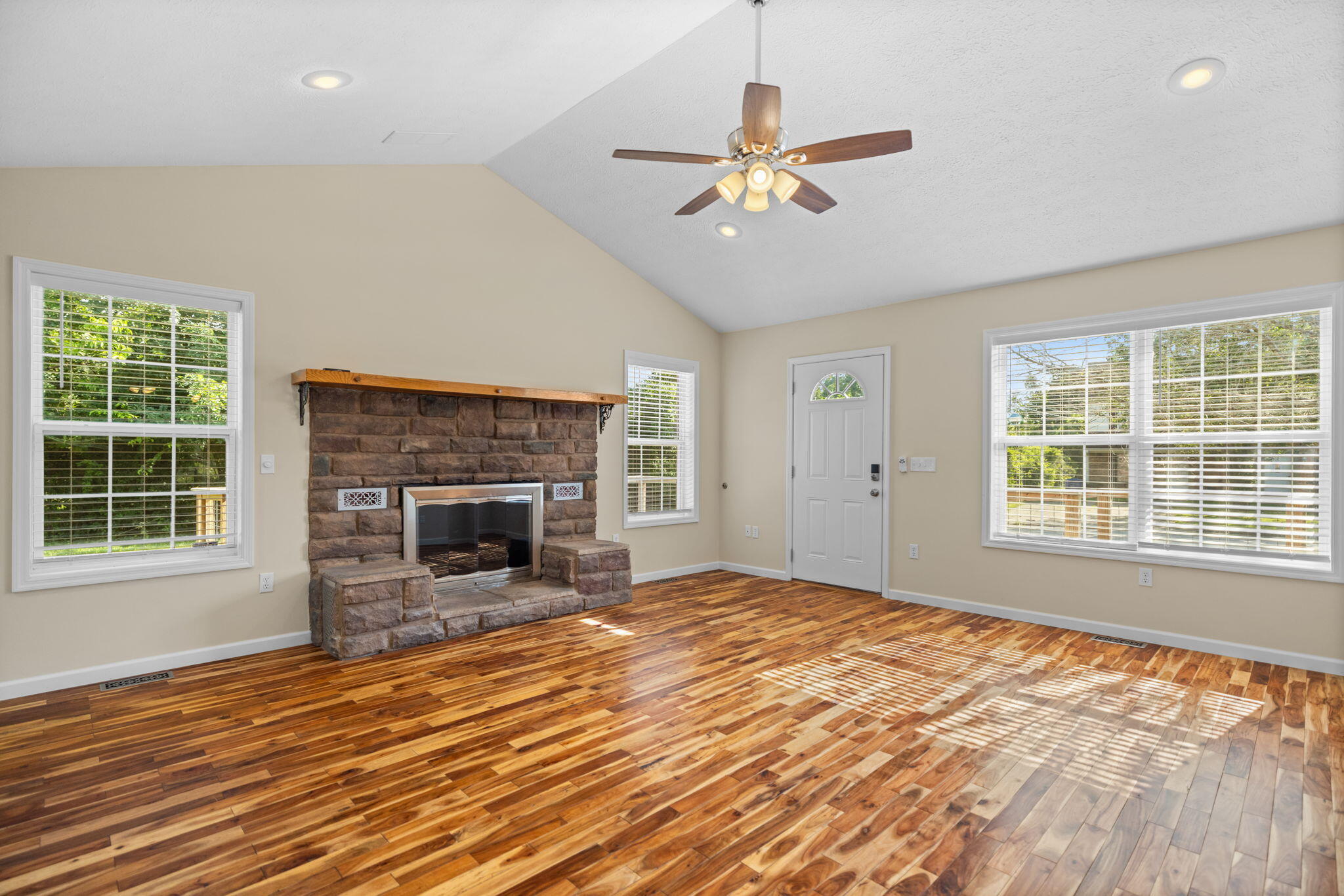 100 Henry Drive Property Photo 16