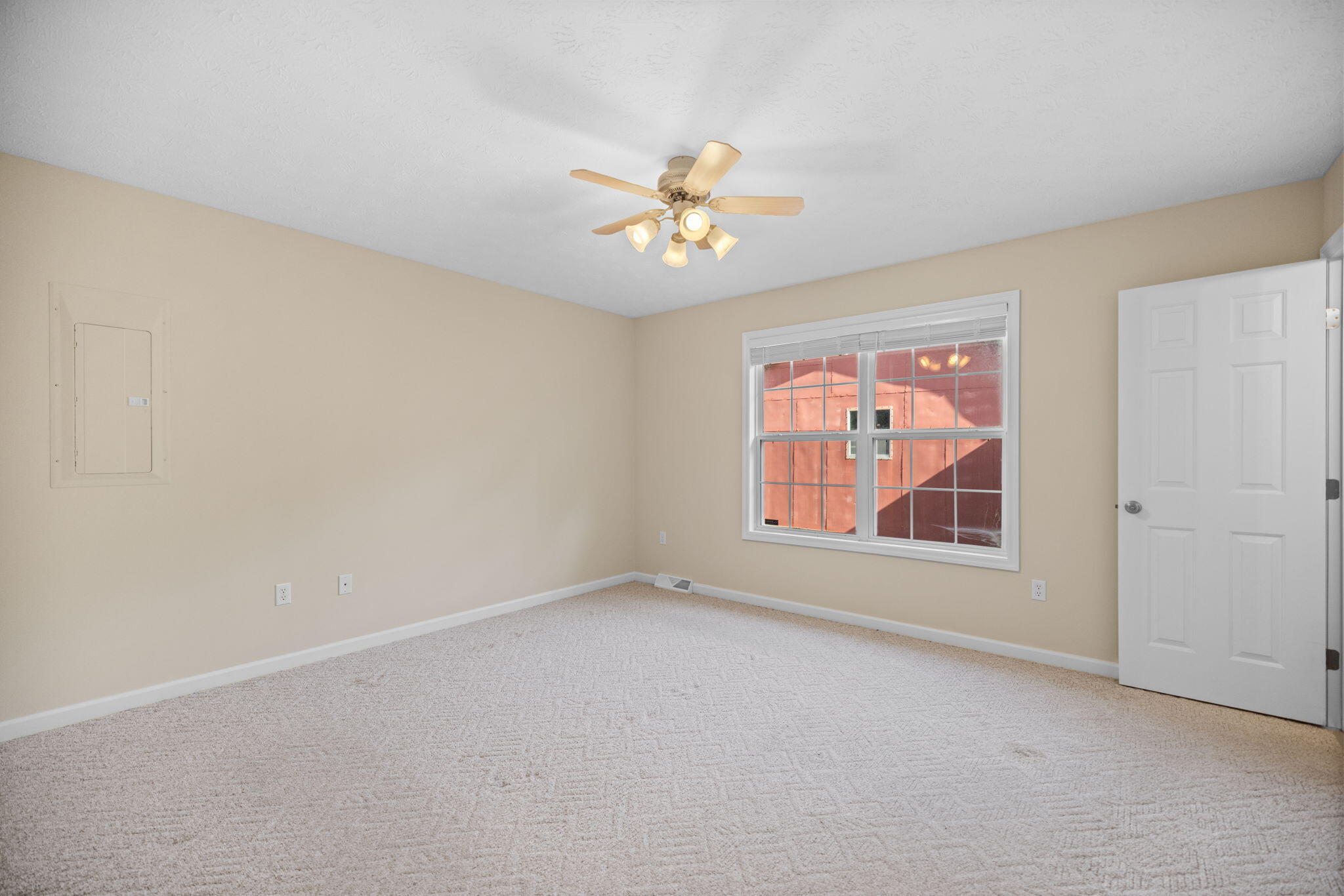 100 Henry Drive Property Photo 22