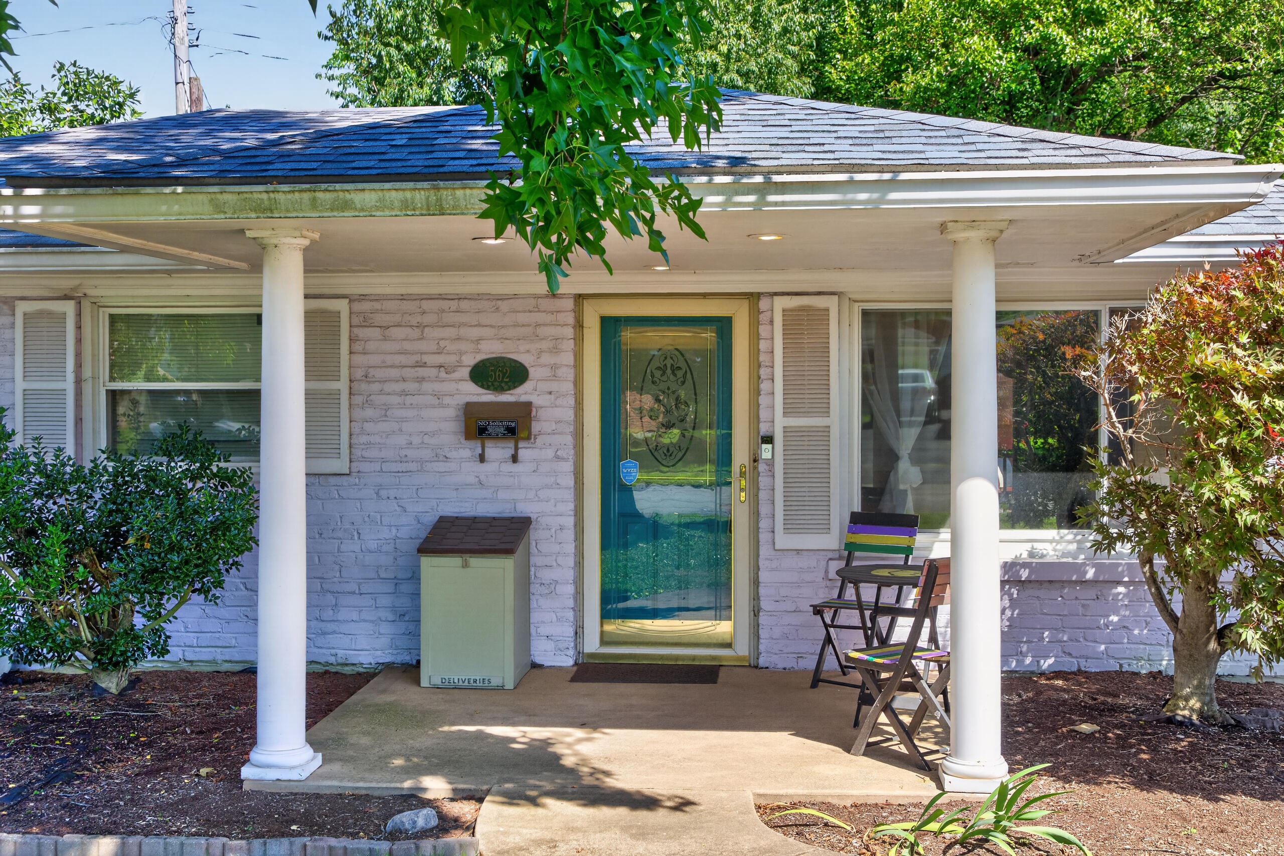 562 Sandalwood Drive Property Photo 4