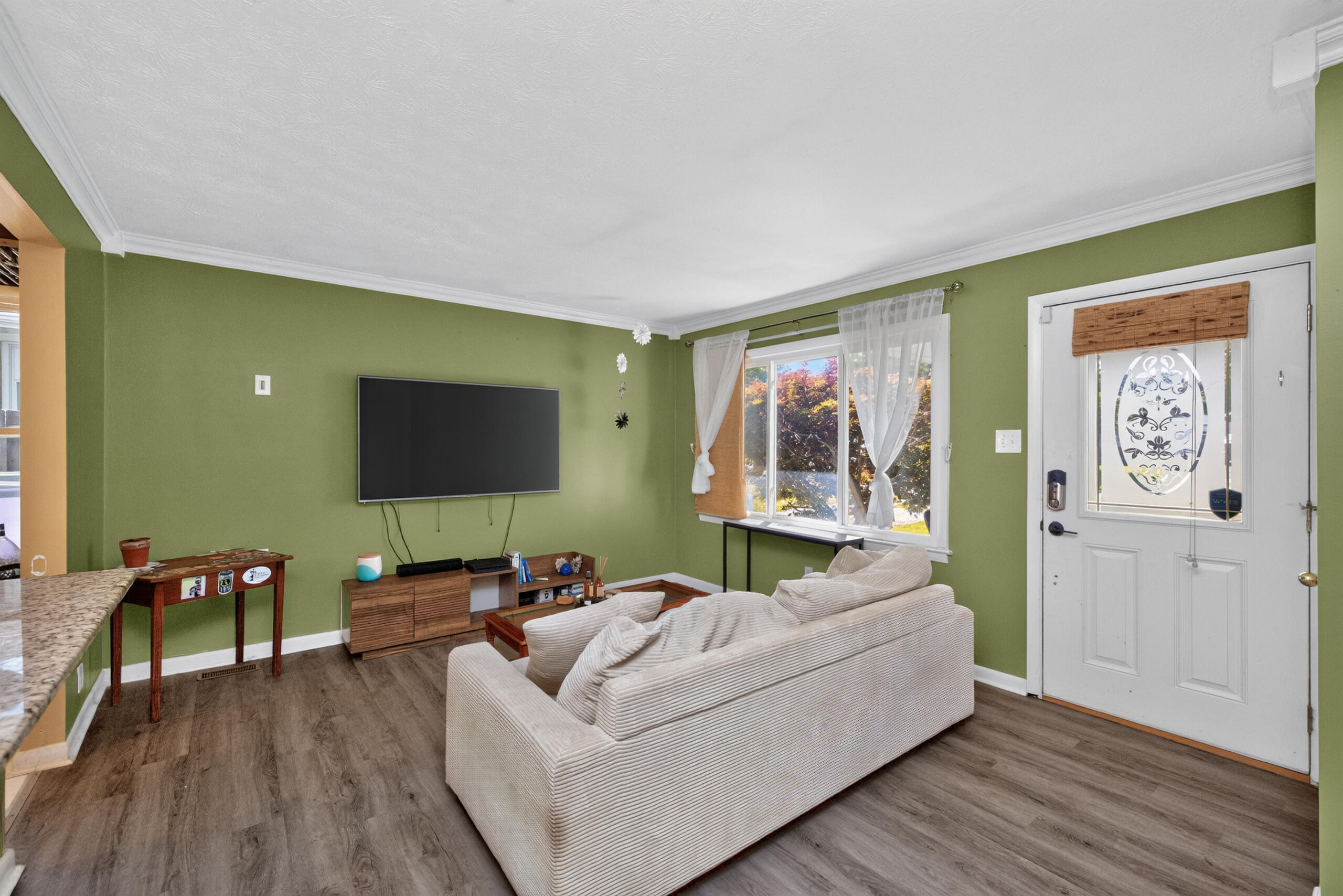562 Sandalwood Drive Property Photo 6