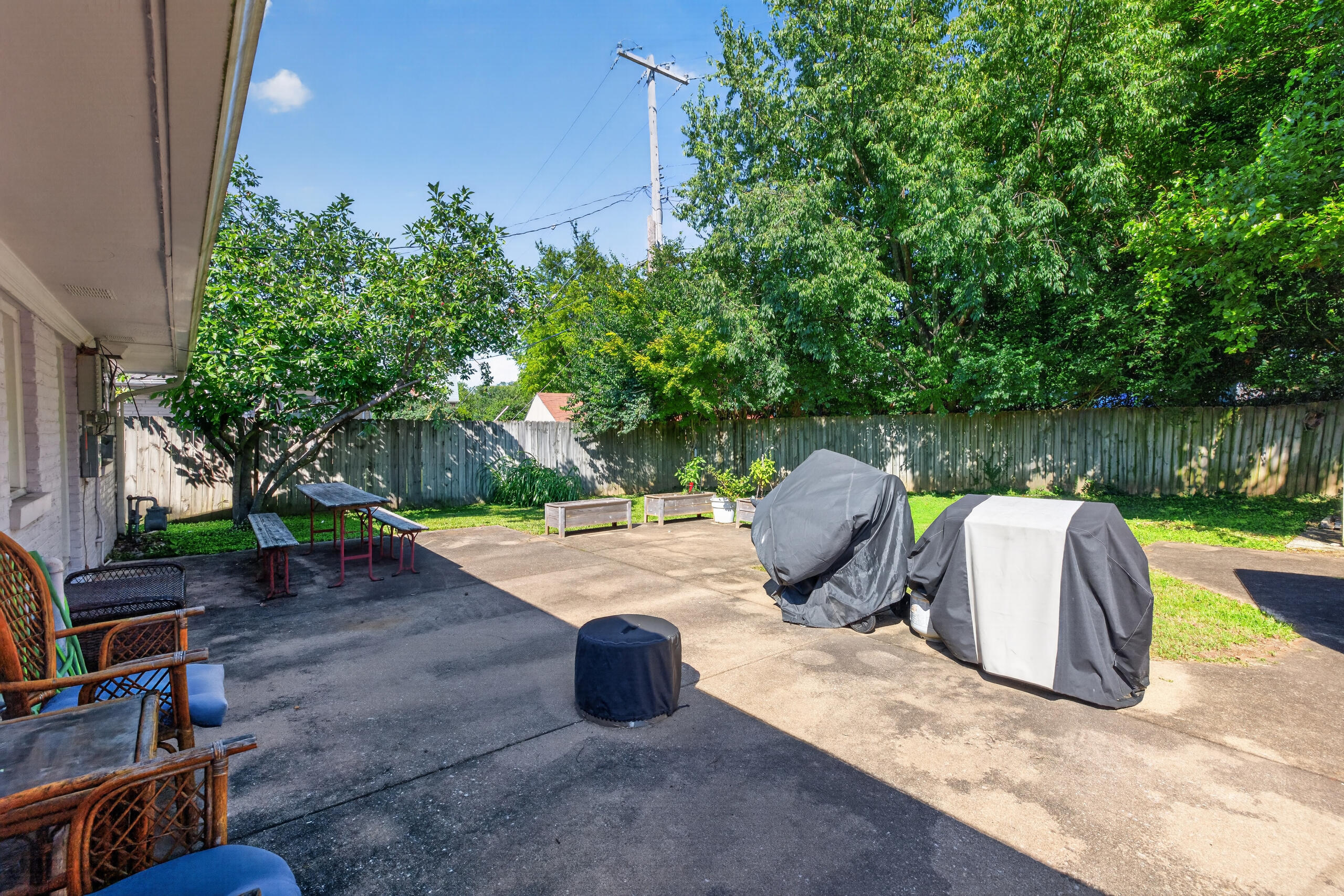 562 Sandalwood Drive Property Photo 19