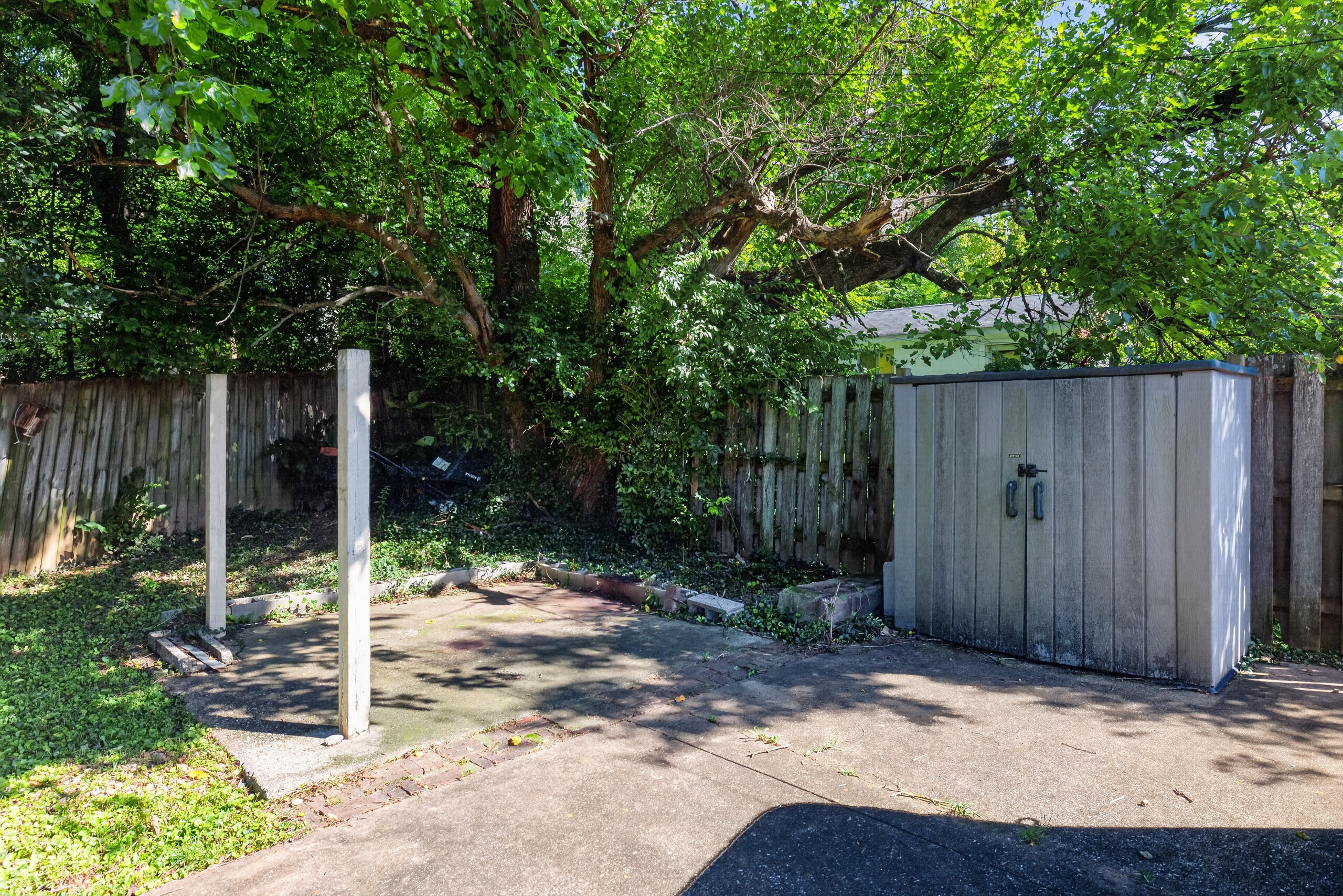 562 Sandalwood Drive Property Photo 26