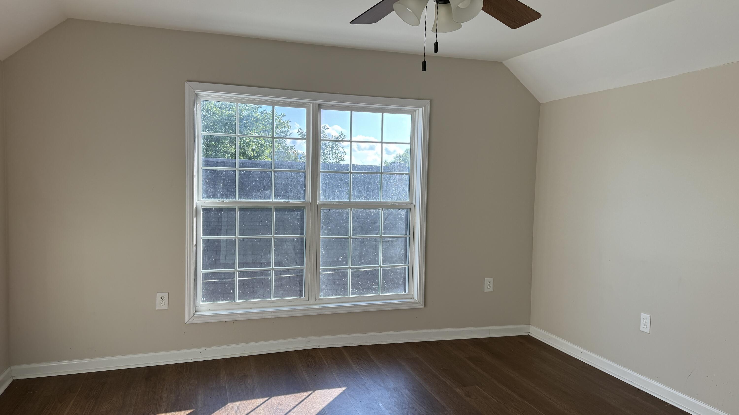 423 4th Street Property Photo 11