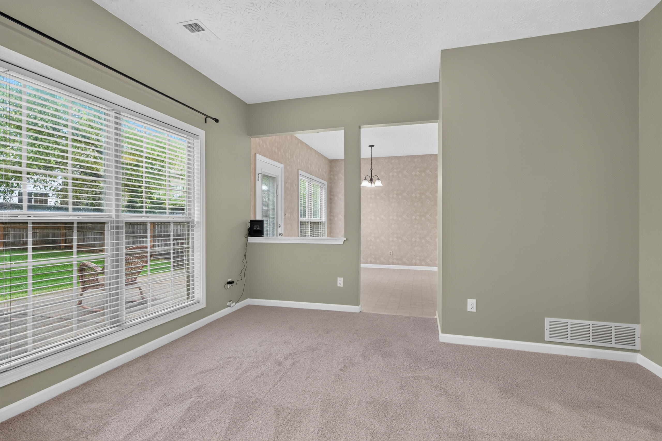 2193 Shaker Run Road Property Photo 11