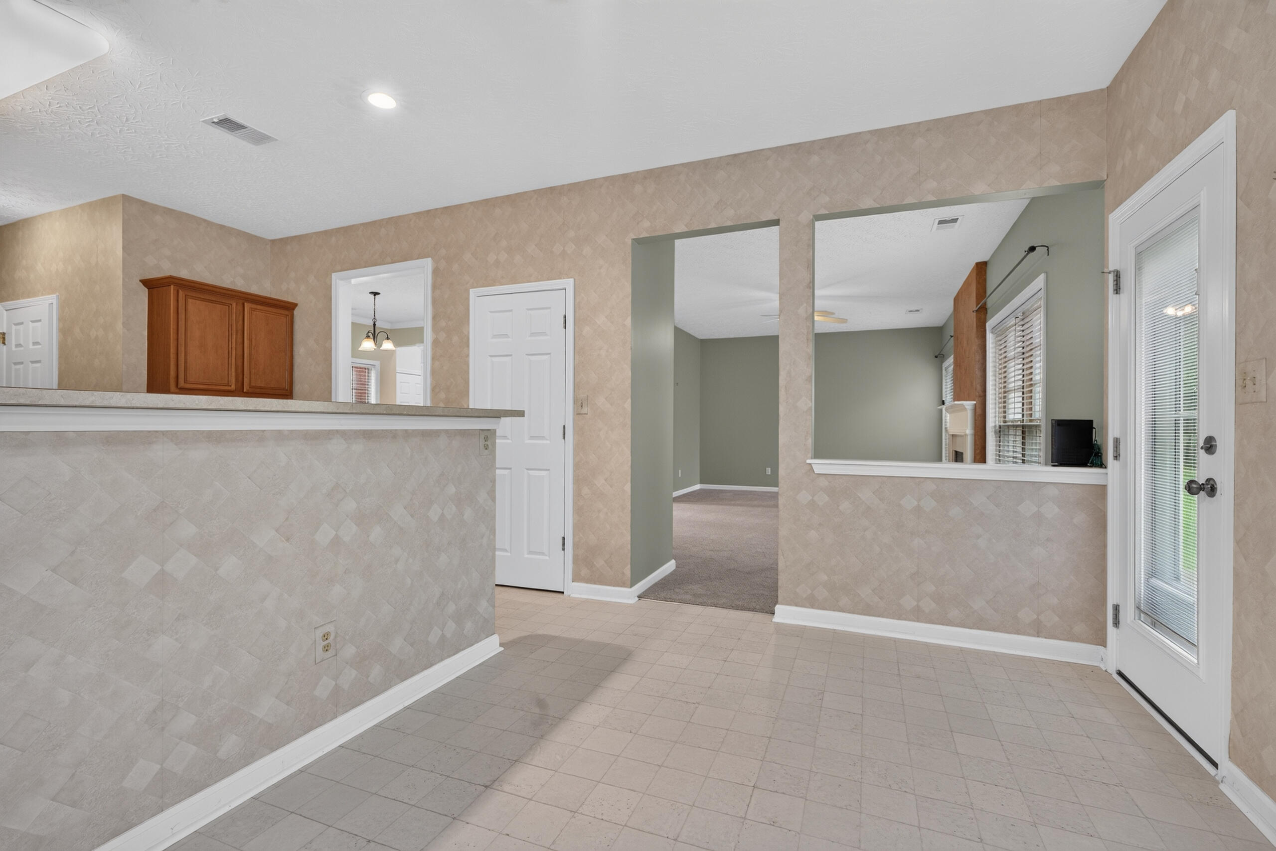 2193 Shaker Run Road Property Photo 13