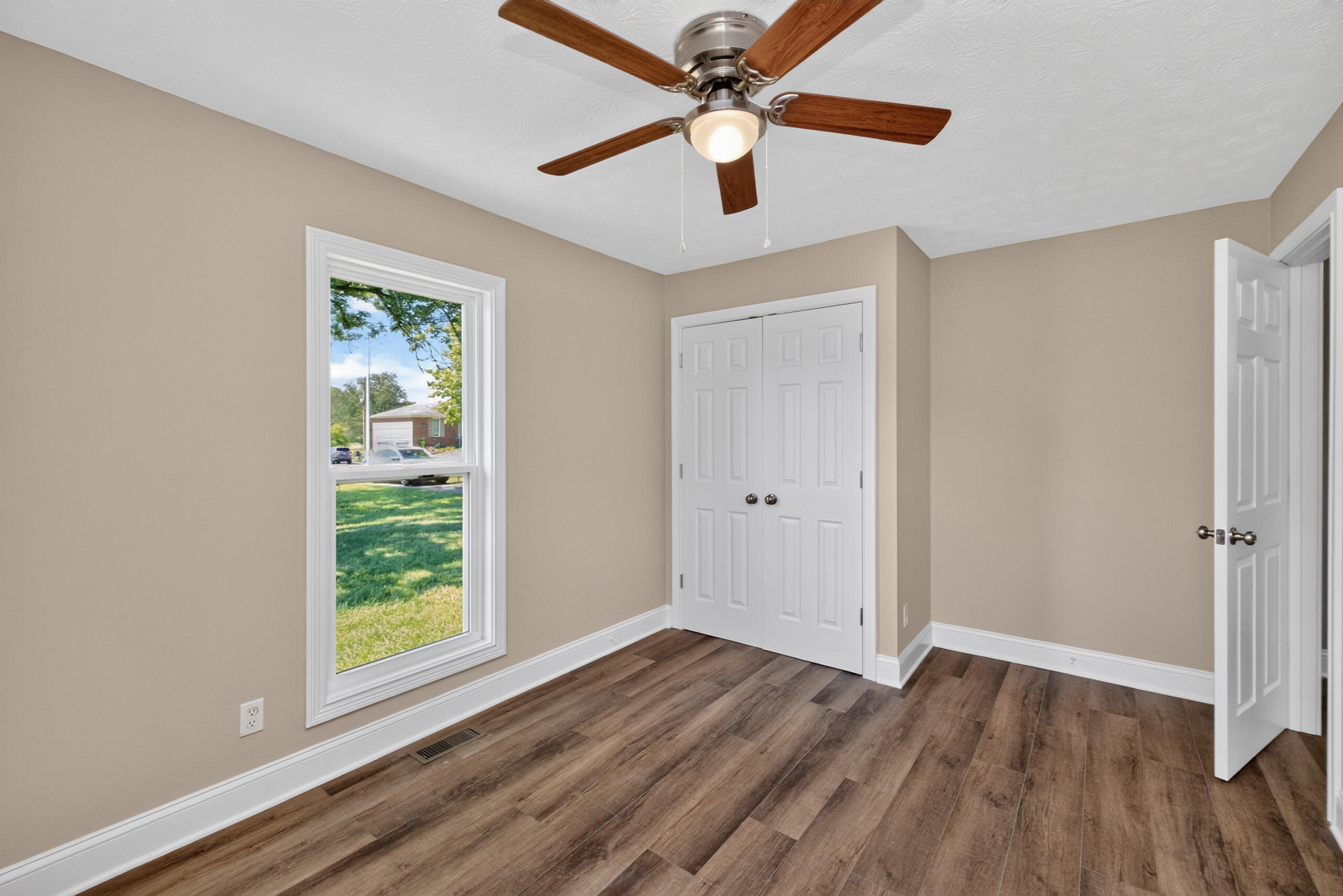 251 Longview Street Property Photo 16