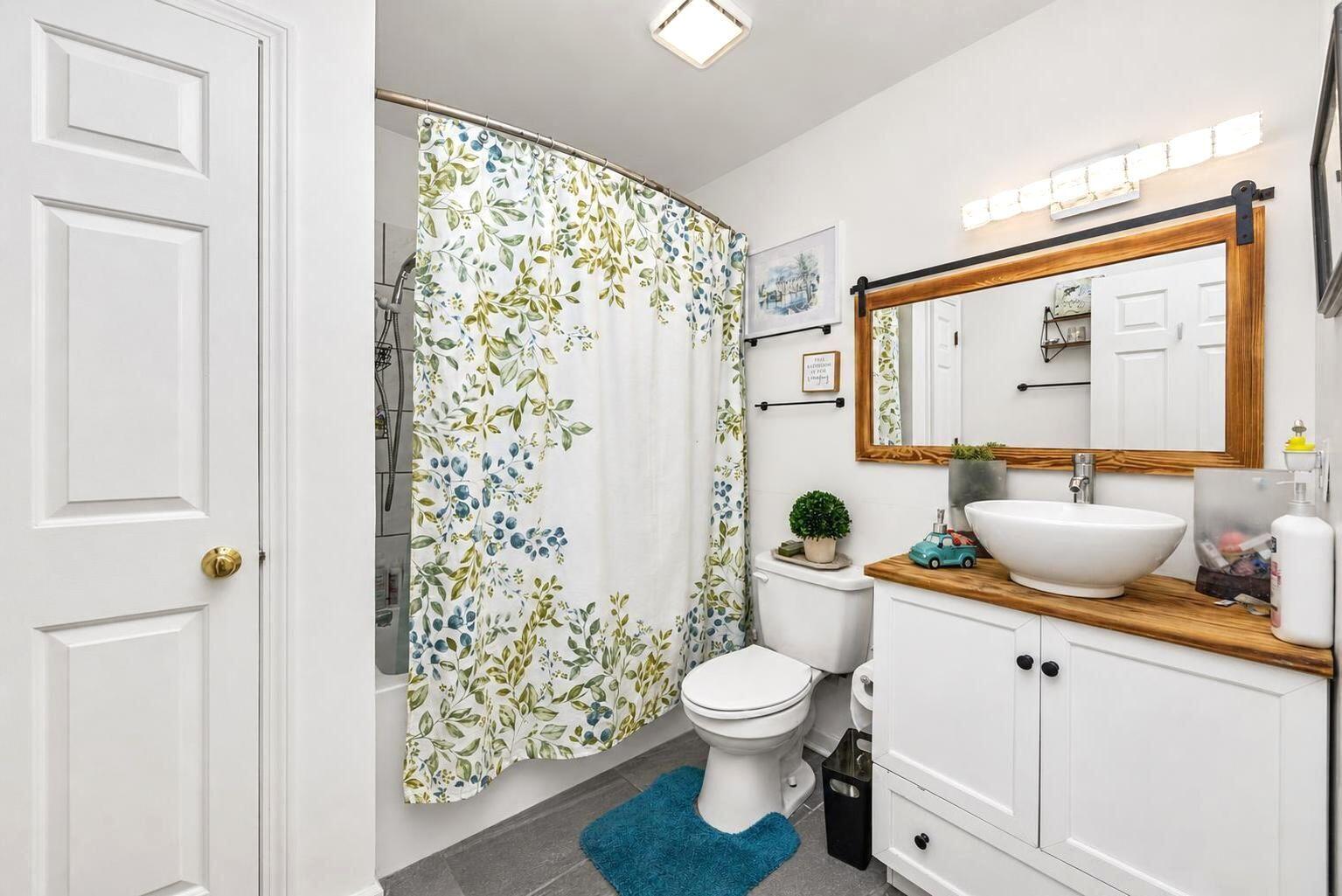 208 Castle Boulevard Property Photo 13