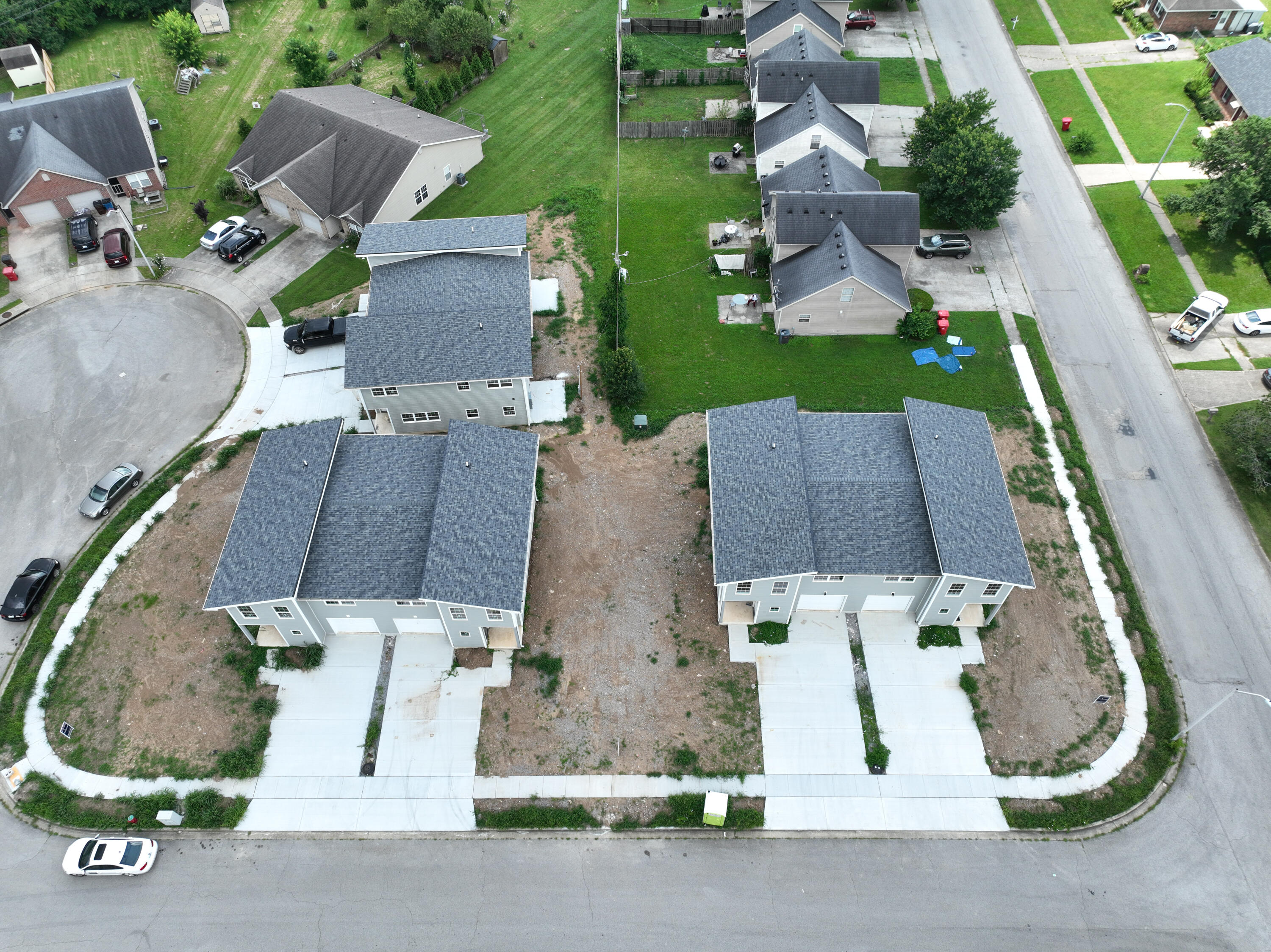 105-107 Elkchester Circle Property Photo 25
