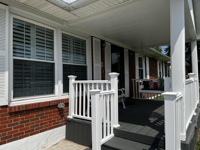 737 Kingston Road Property Photo 3