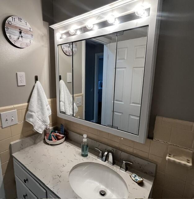 737 Kingston Road Property Photo 22