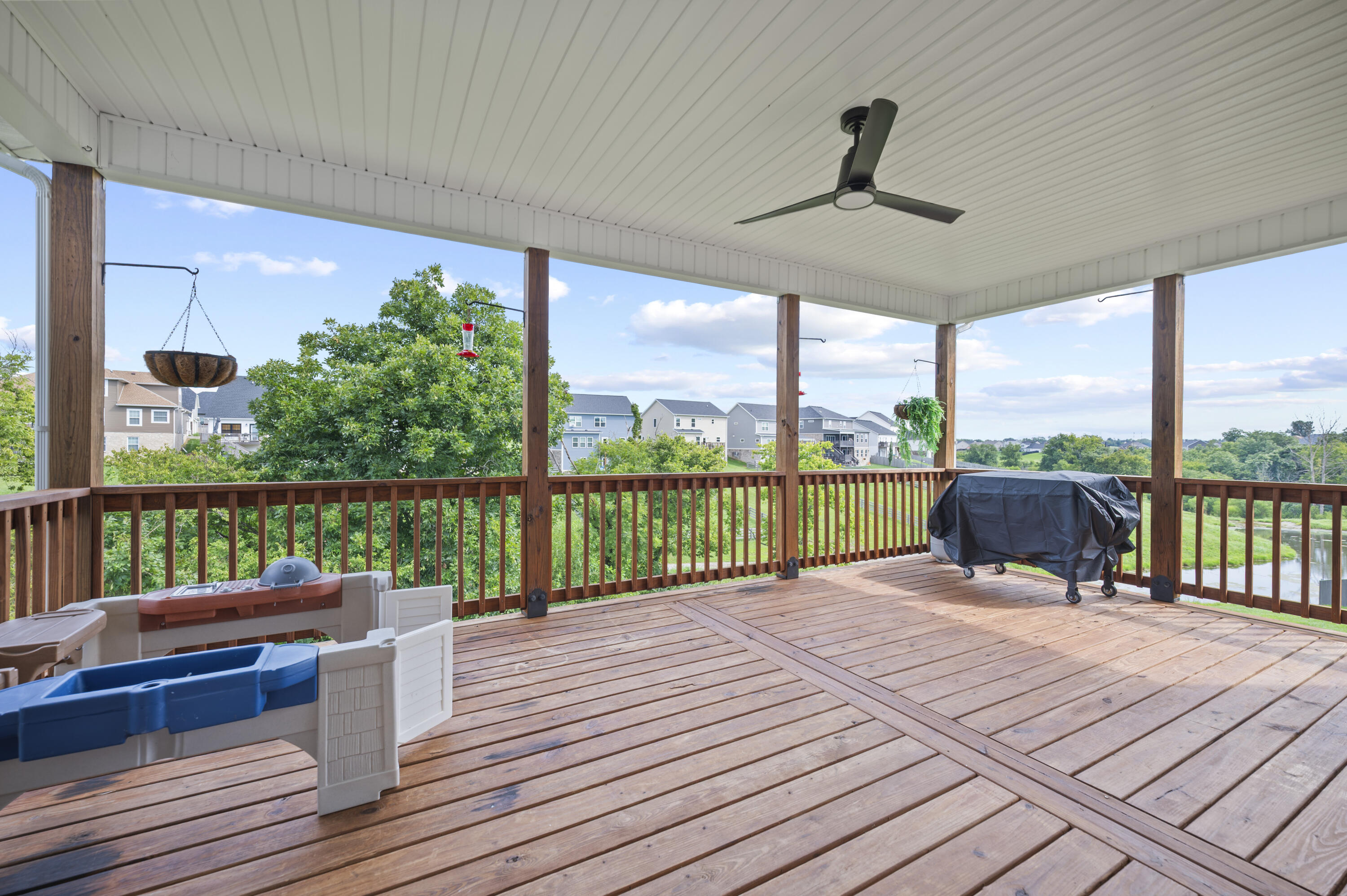 545 Ryan Drive Property Photo 3
