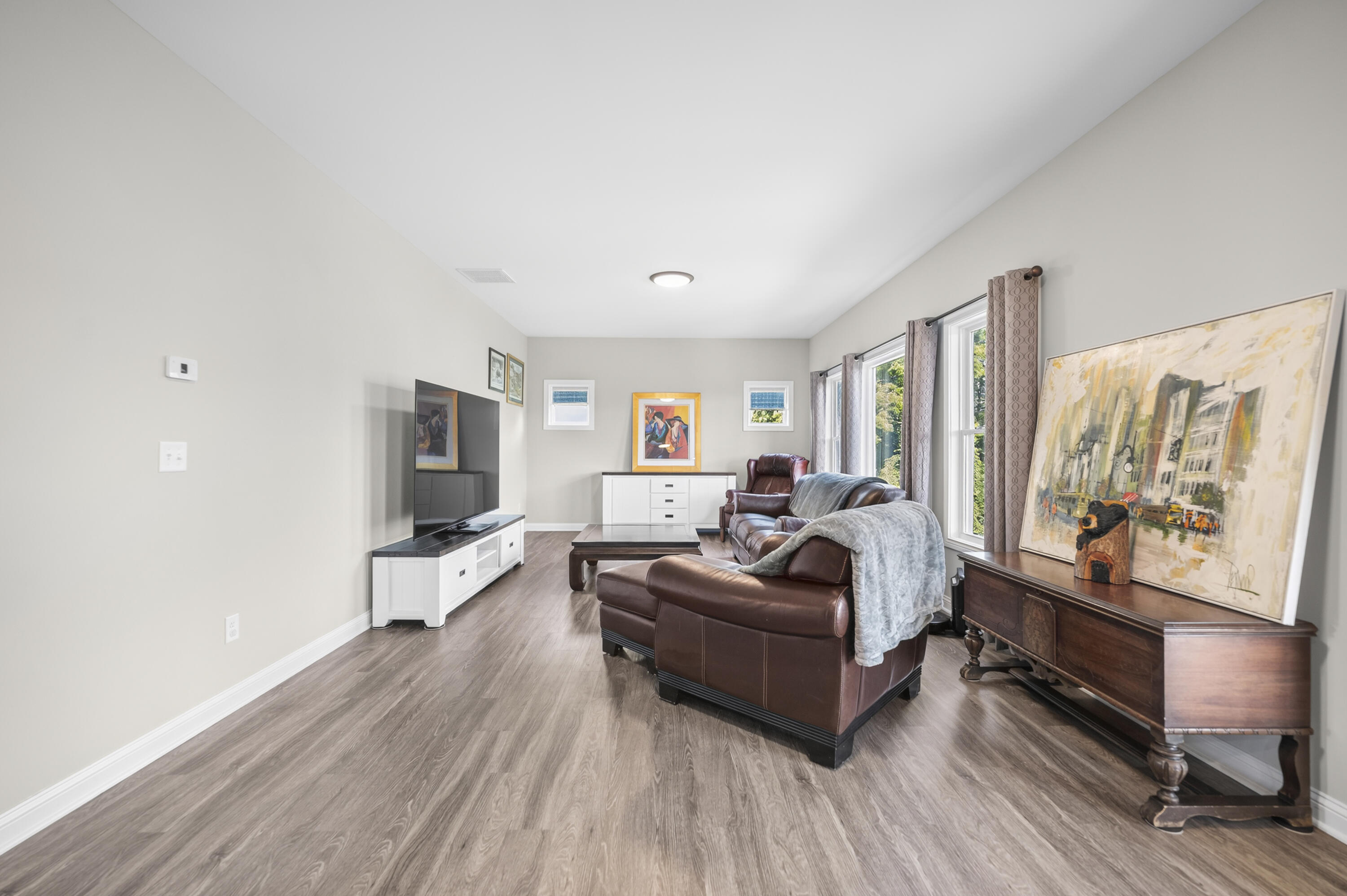 545 Ryan Drive Property Photo 10