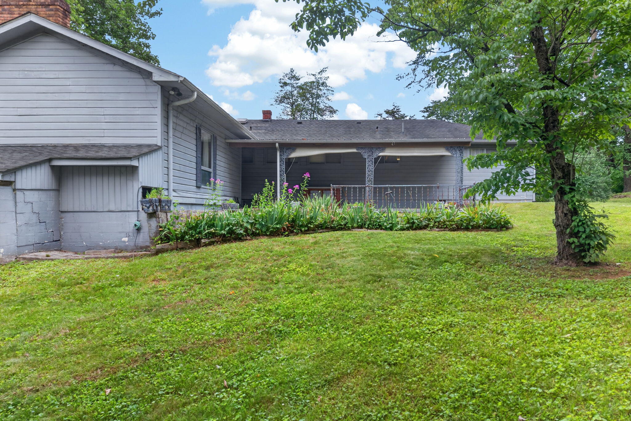 120 Pineview Drive Property Photo 4